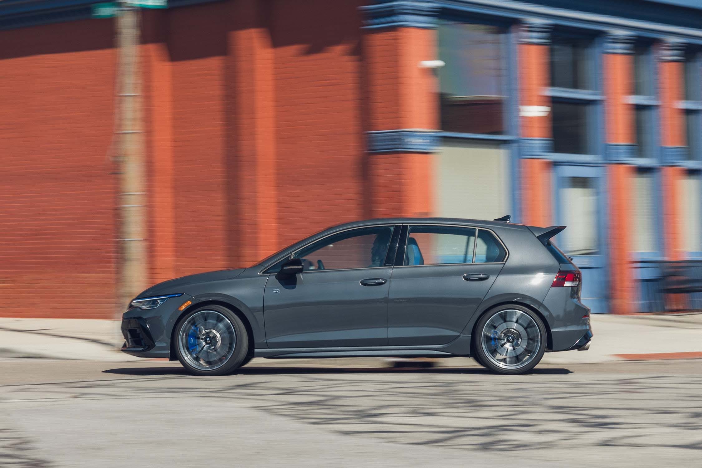 Golf R
