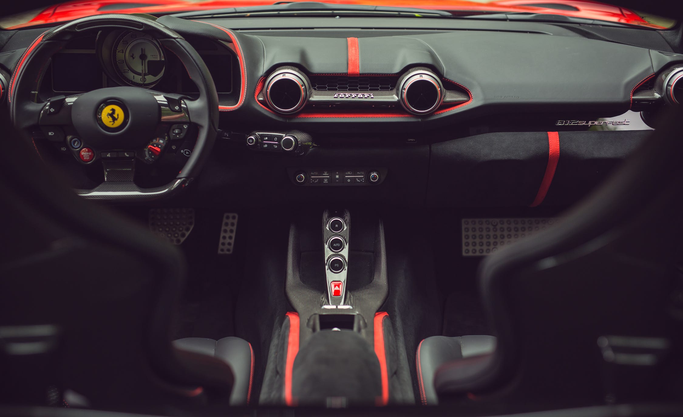 812