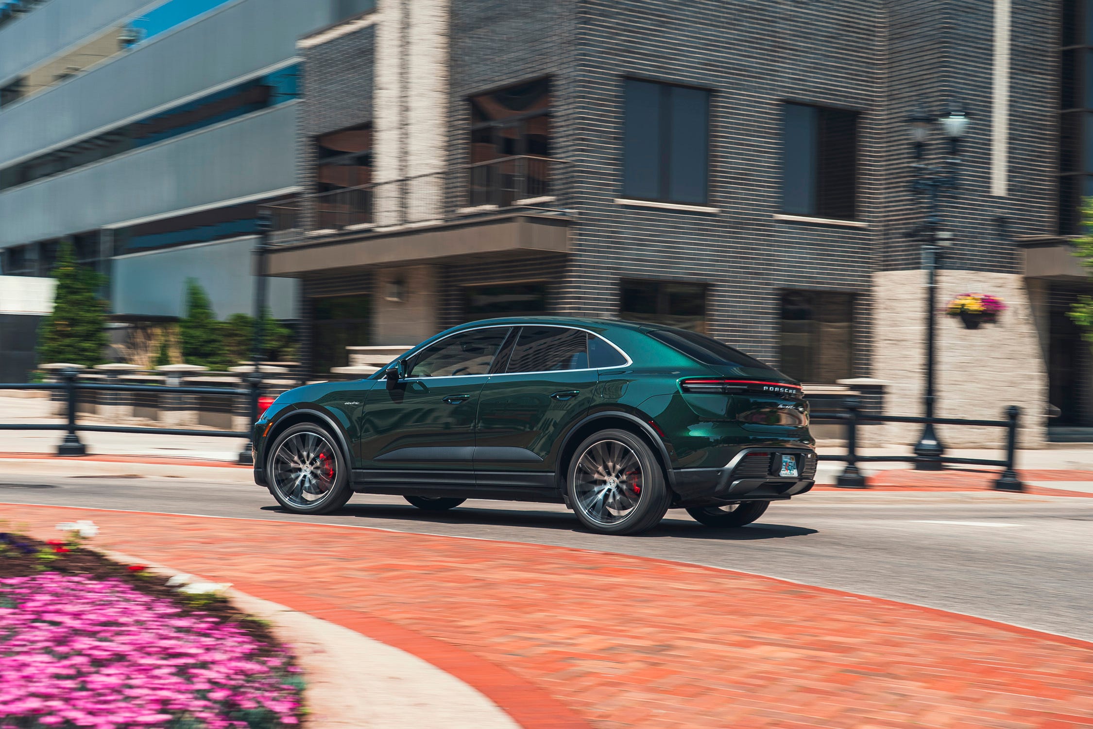 Macan Electric