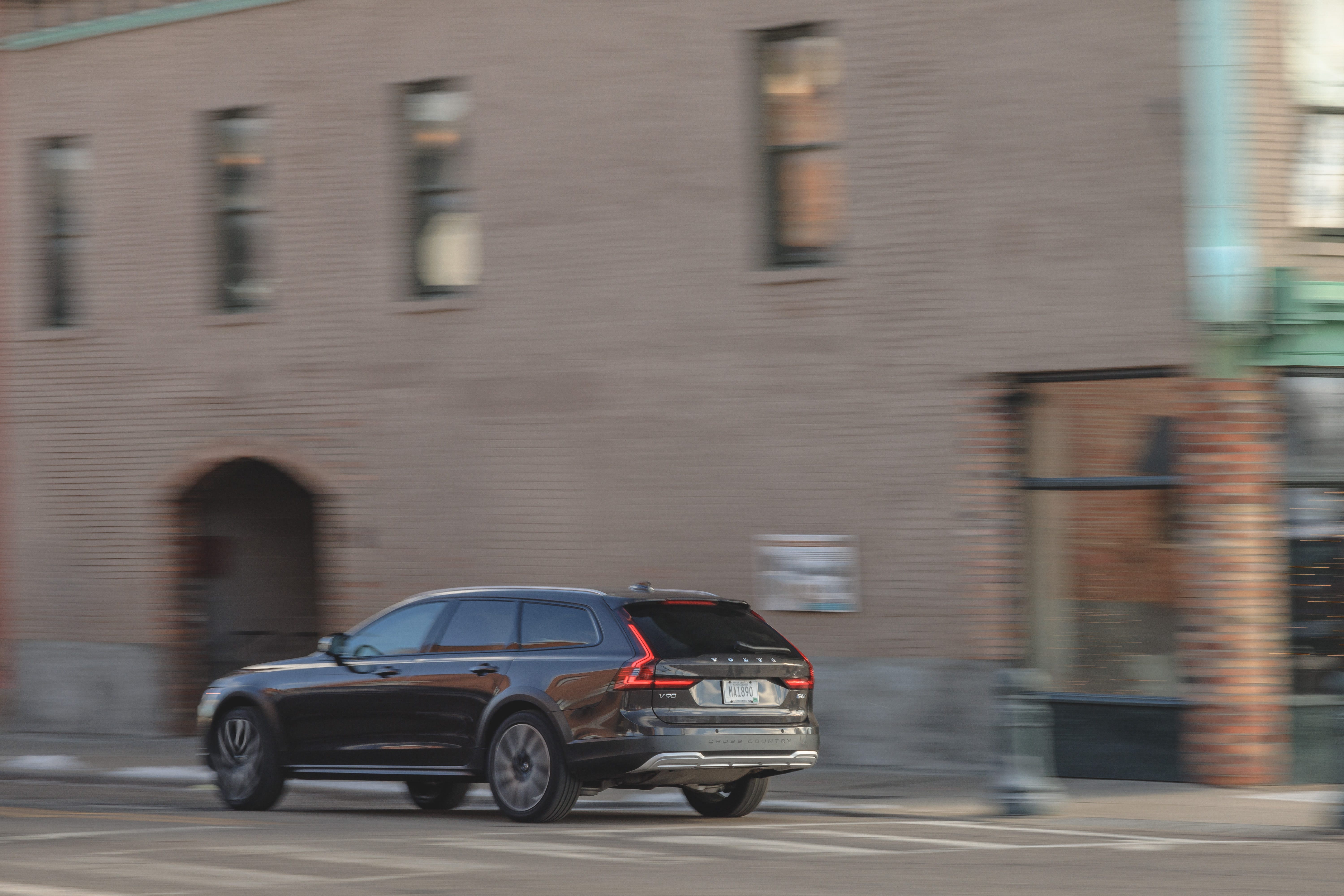 V90 Cross Country