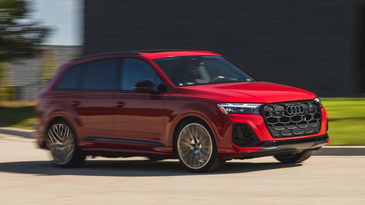 SQ7 photo