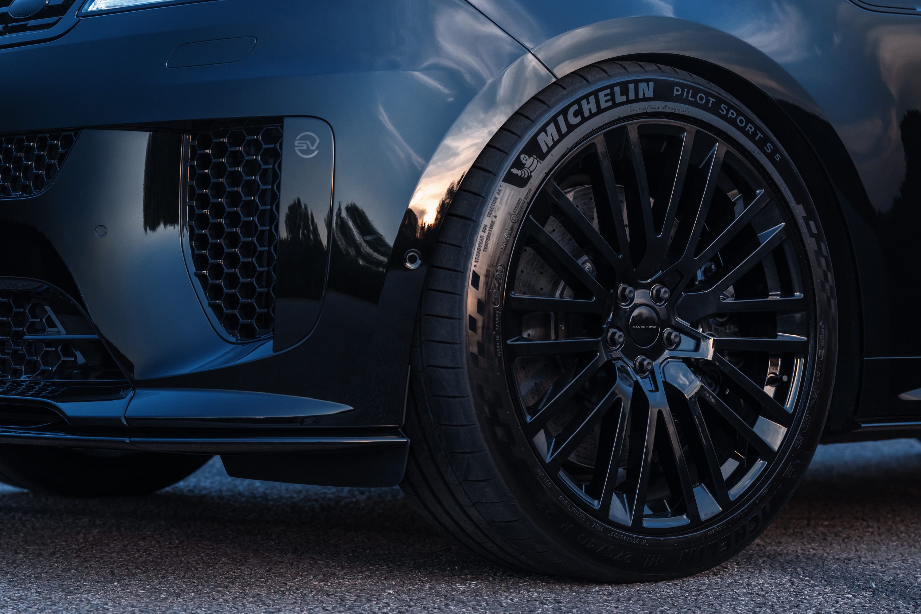 Range Rover Sport SV