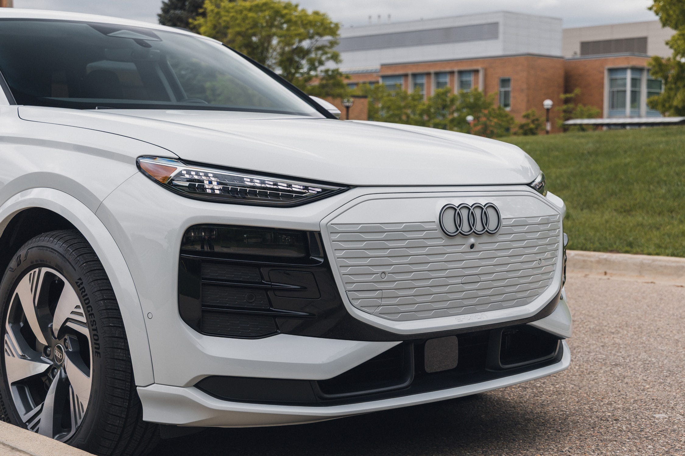 Q6 e-tron