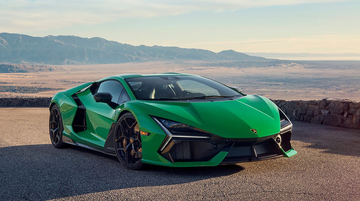Lamborghini Revuelto