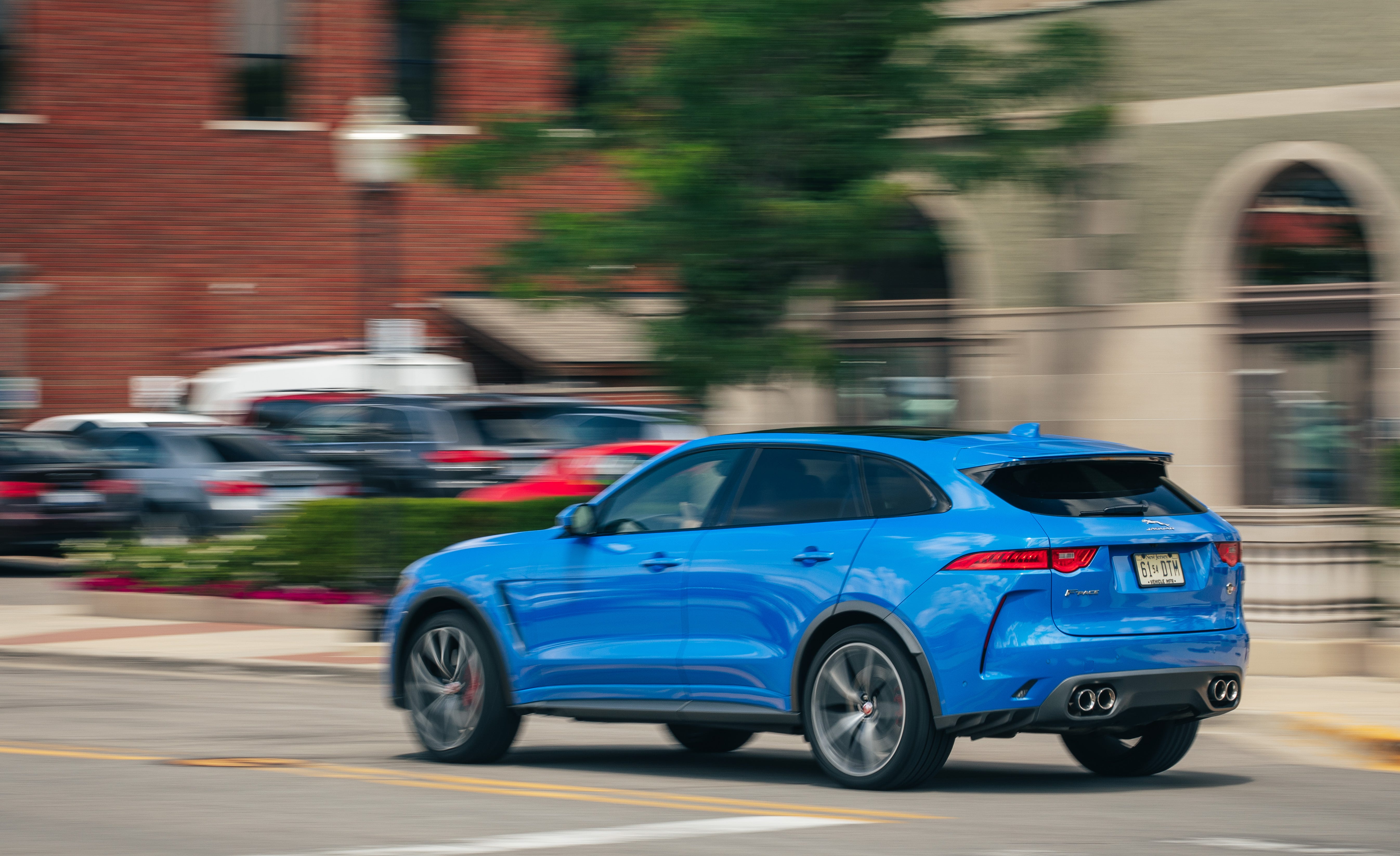 F-Pace SVR
