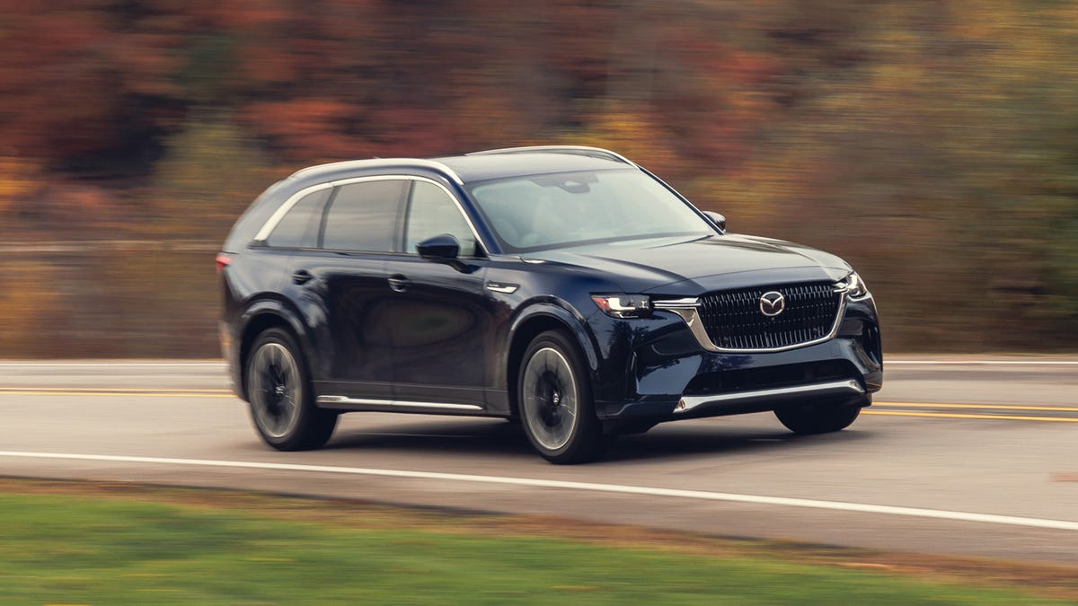 CX-90 photo