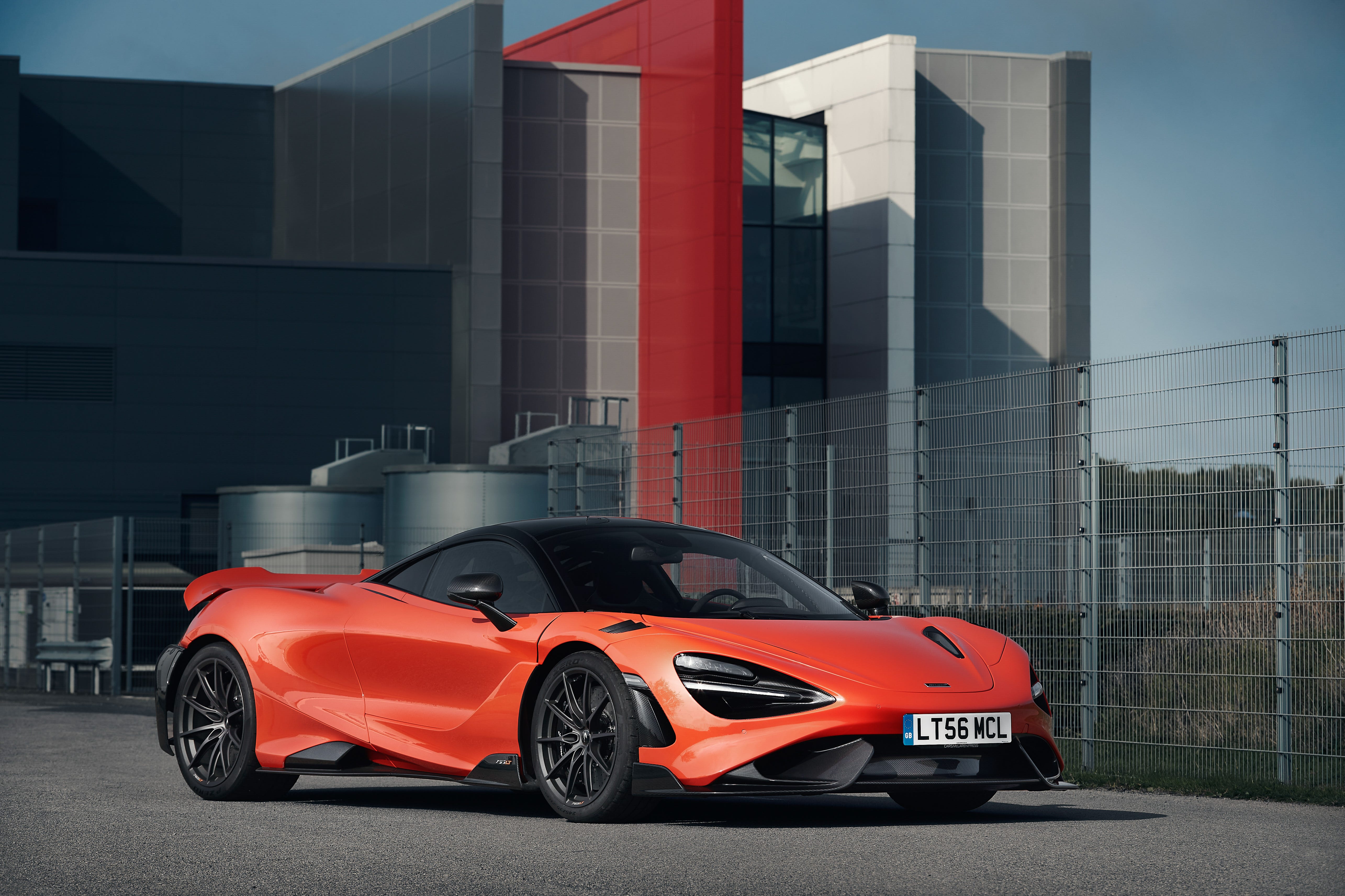 765LT