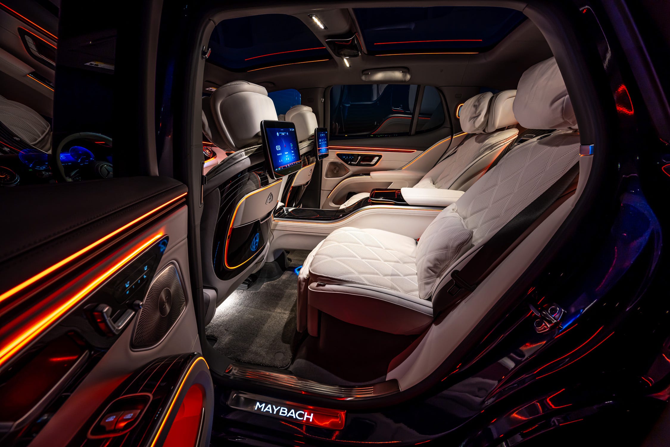 EQS SUV
