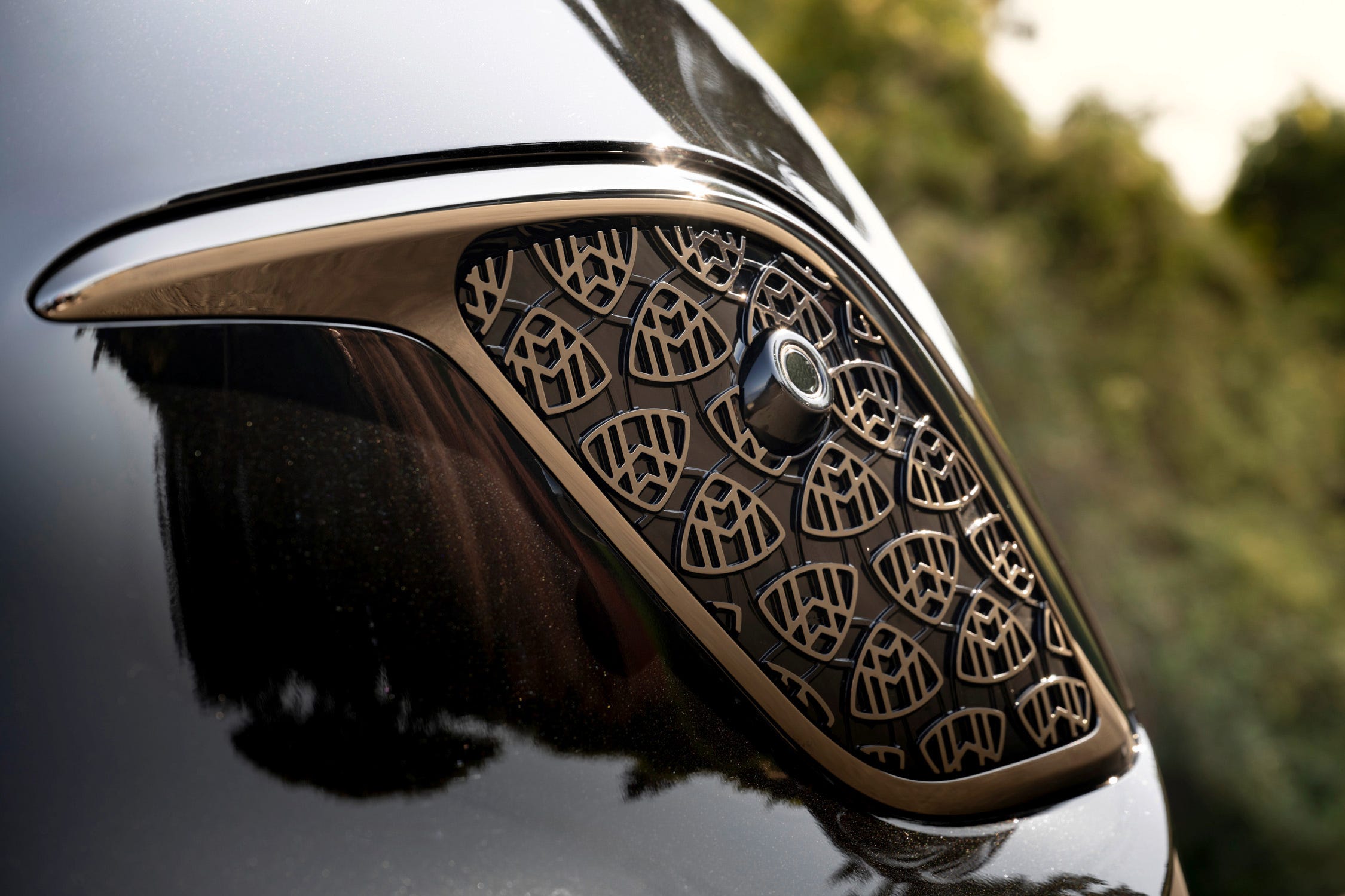 EQS SUV