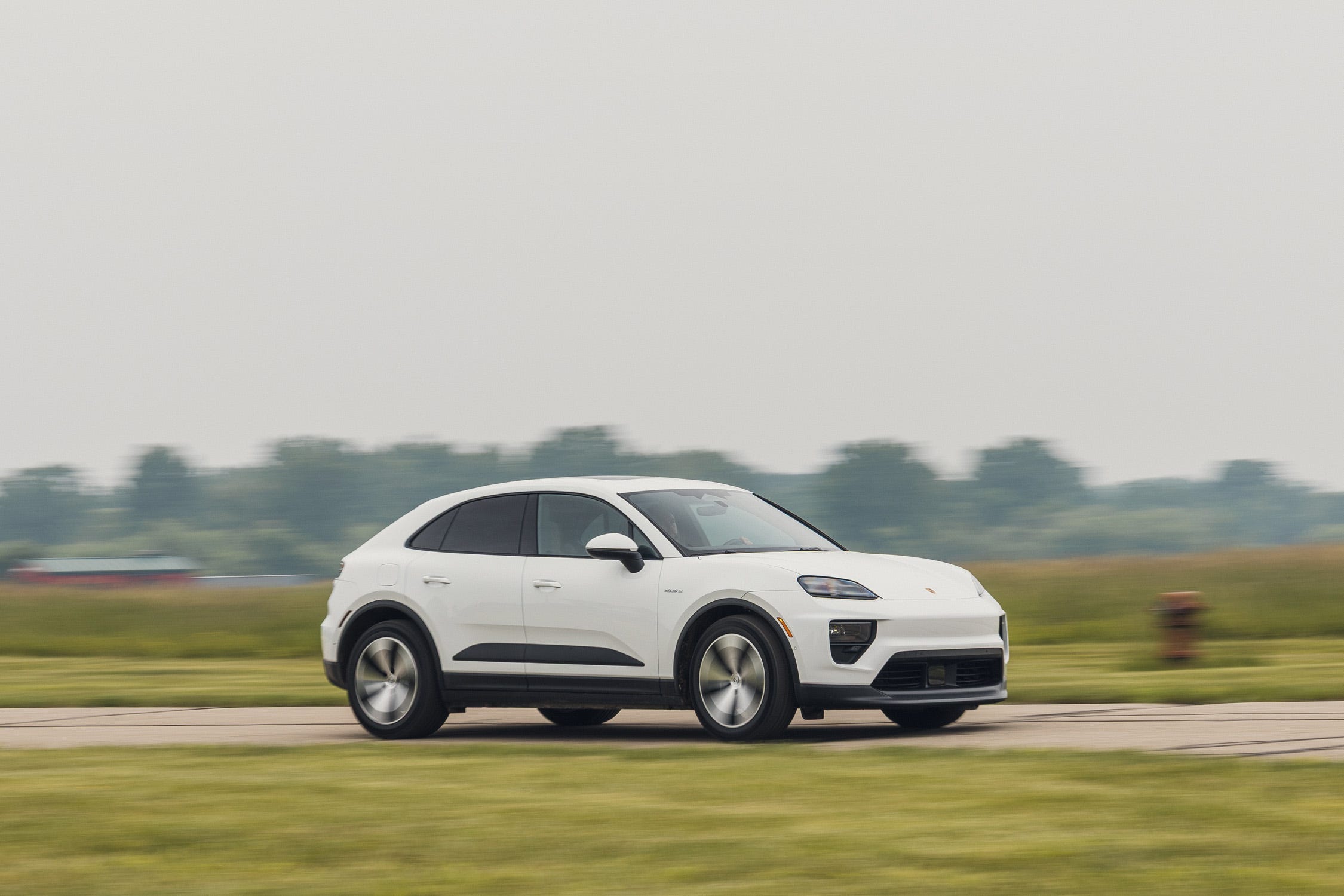 Macan Electric