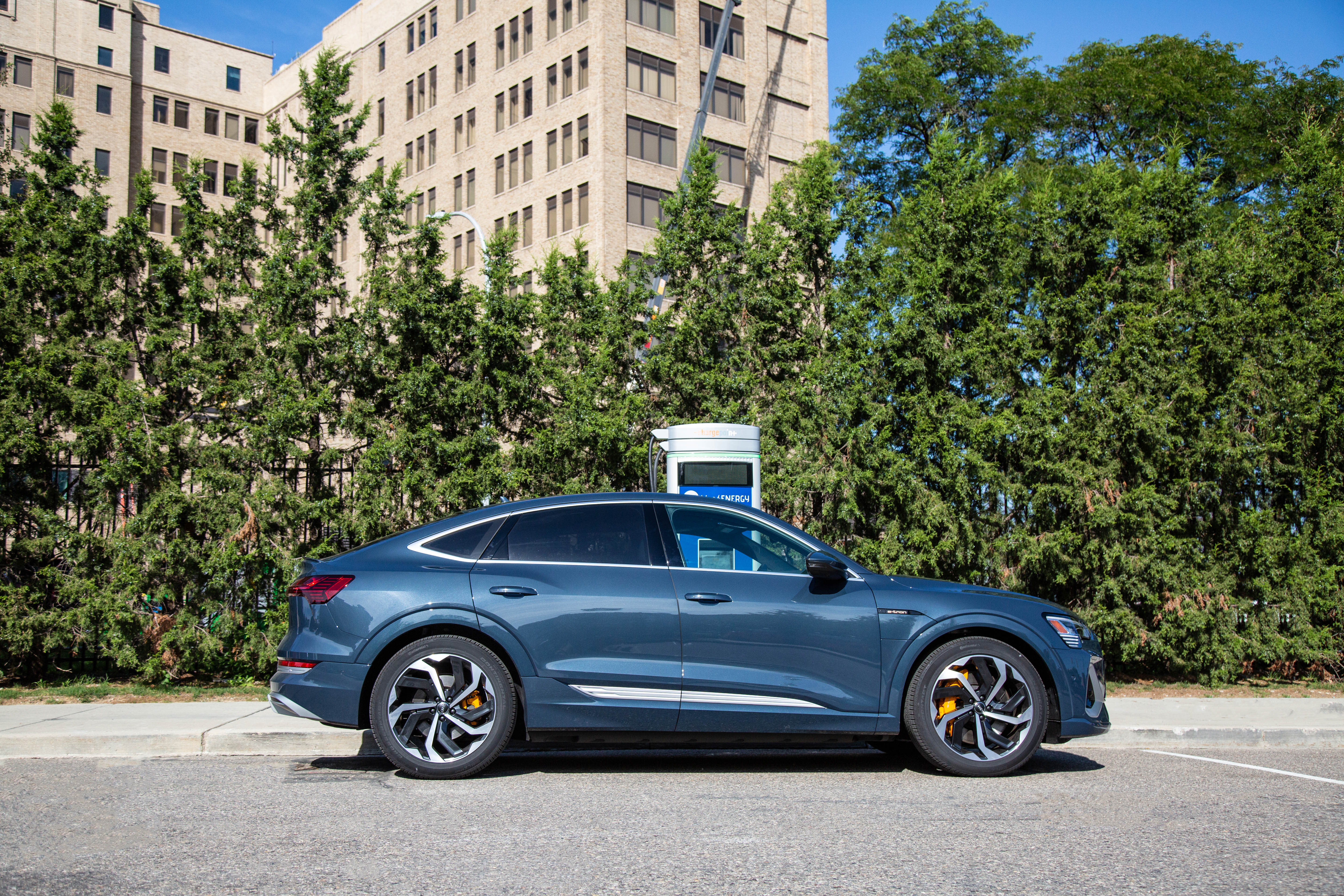 Q8 e-tron