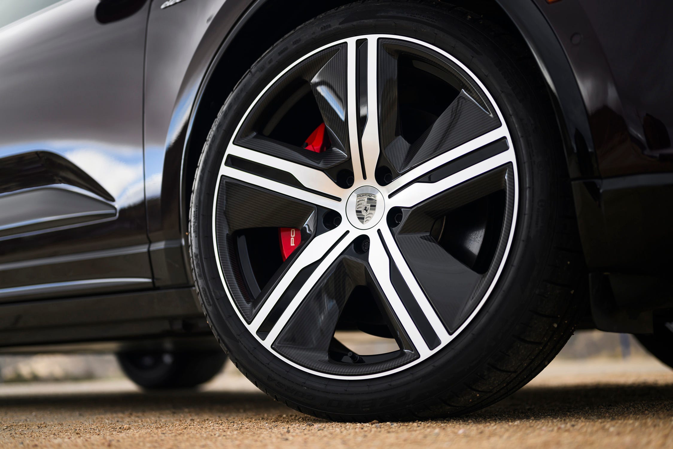 Macan Electric