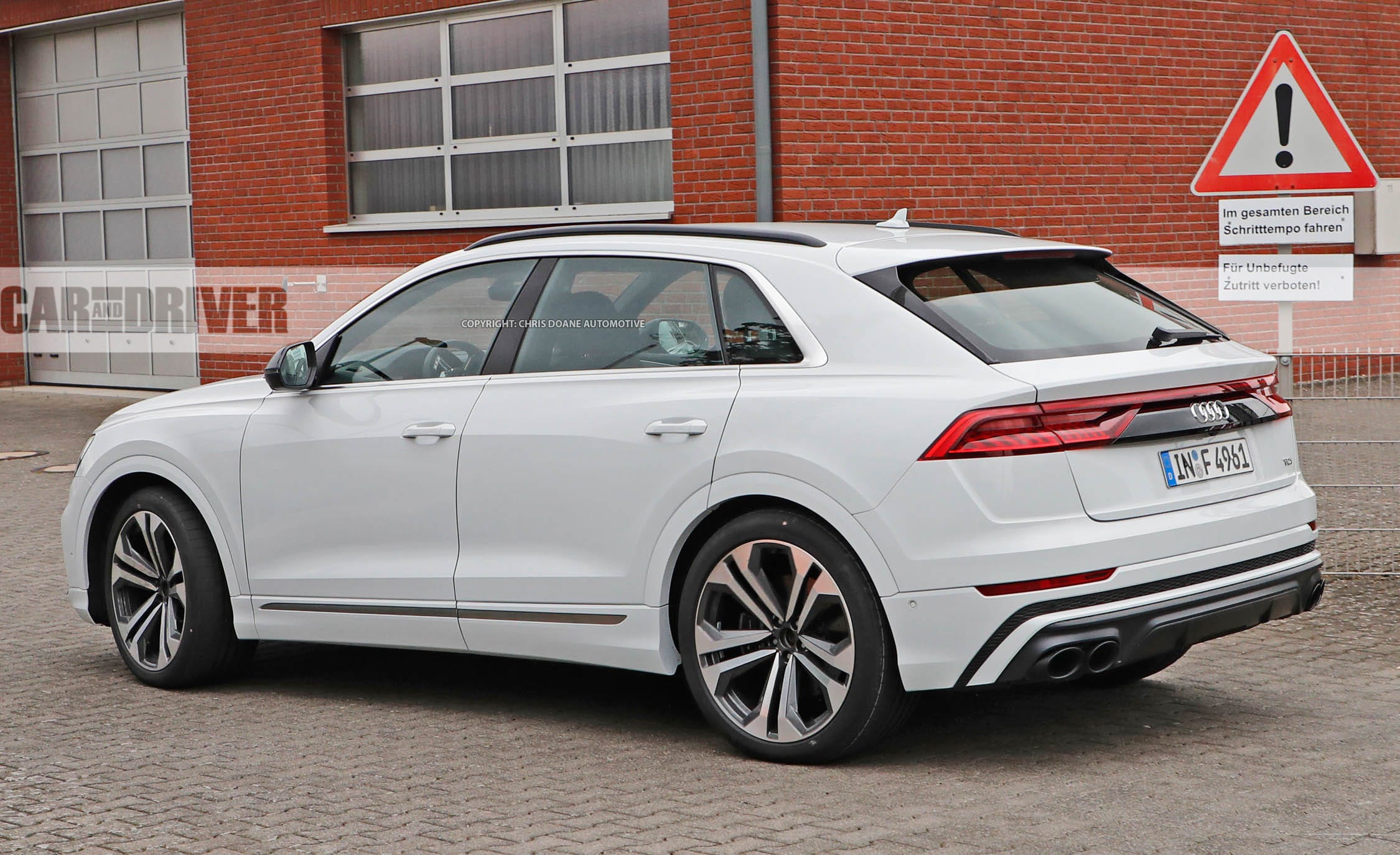 SQ8