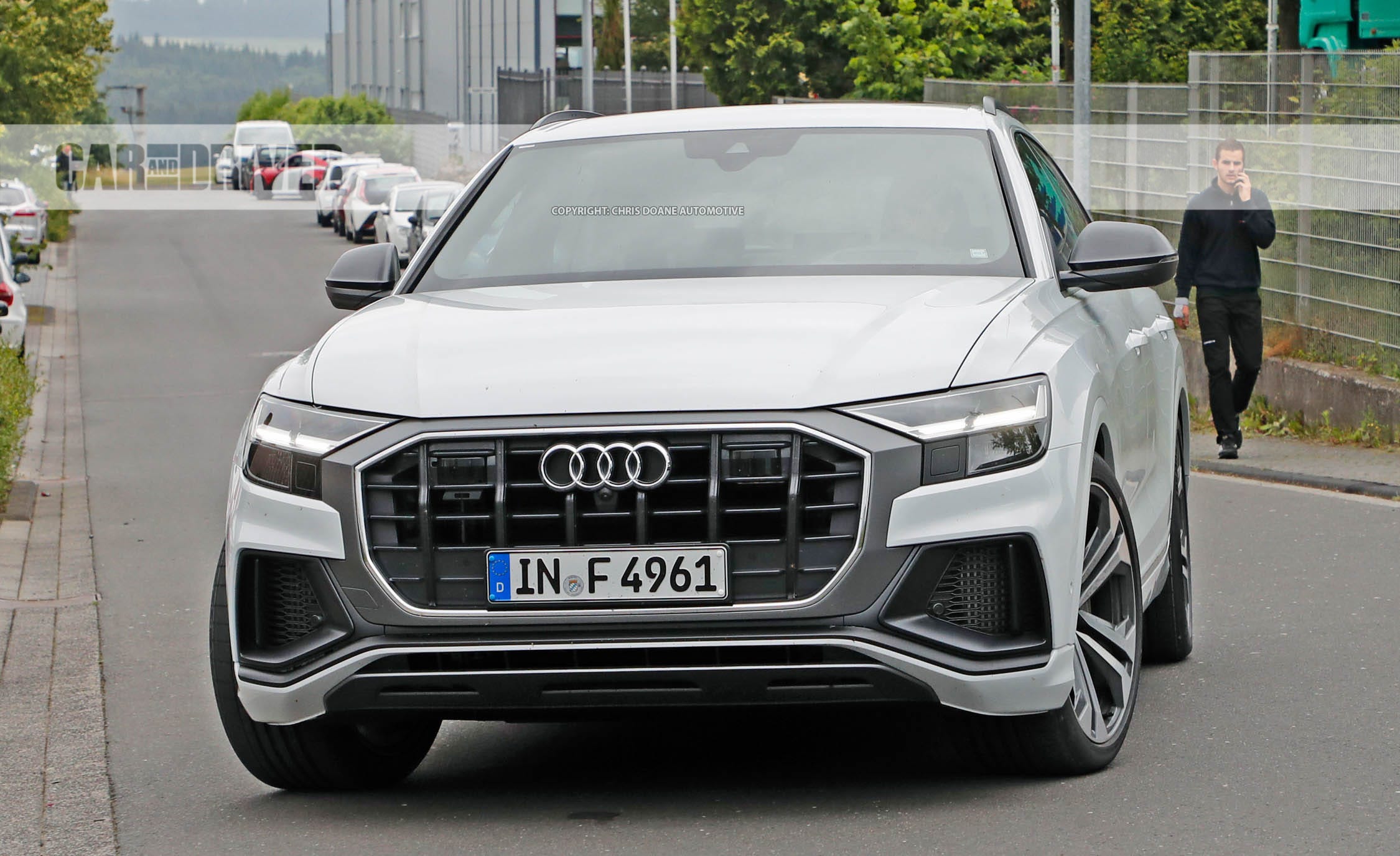 SQ8