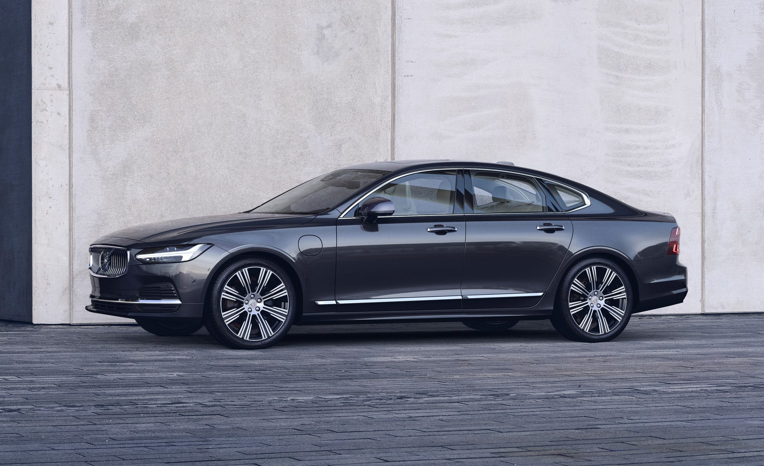 S90