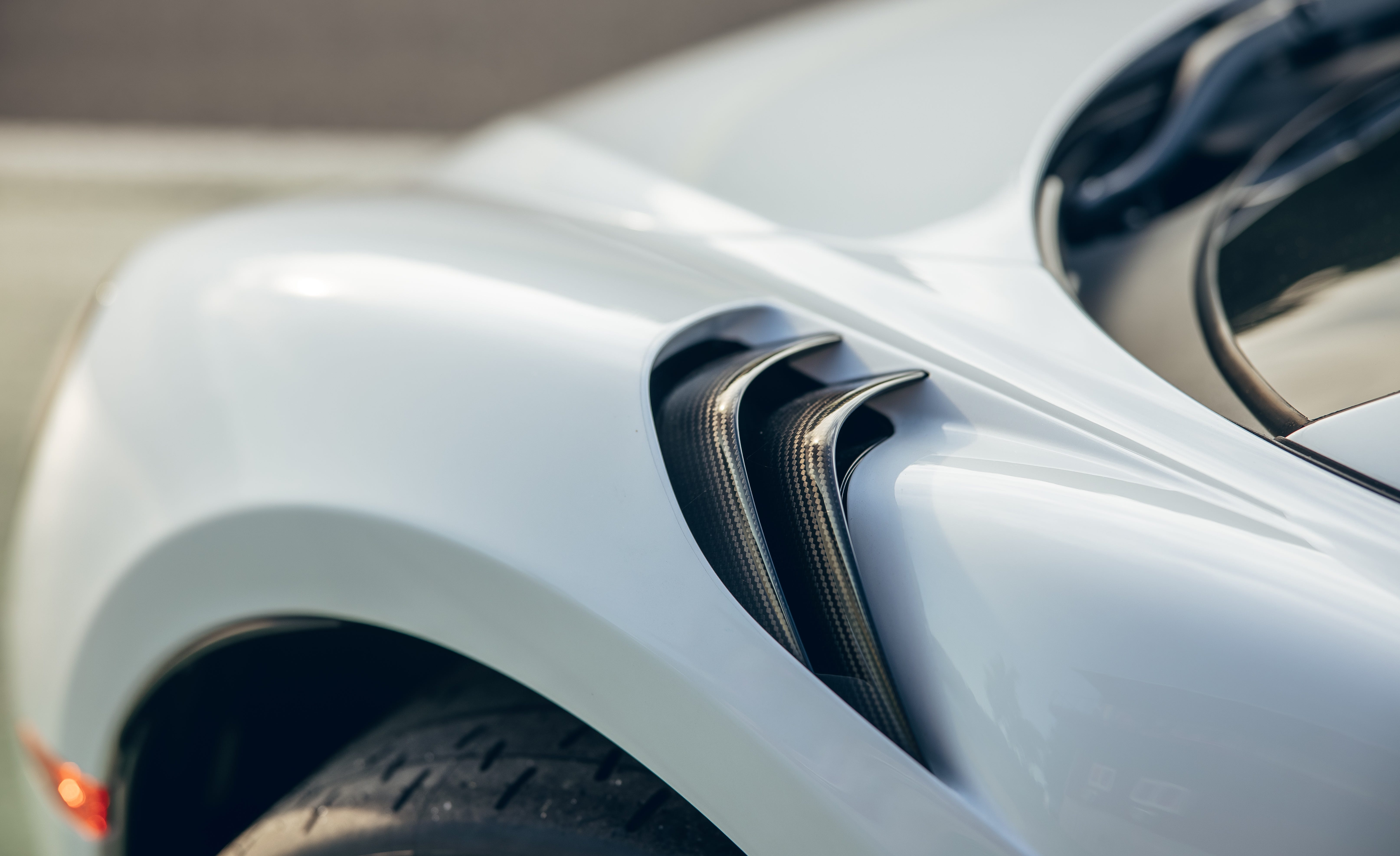 600LT