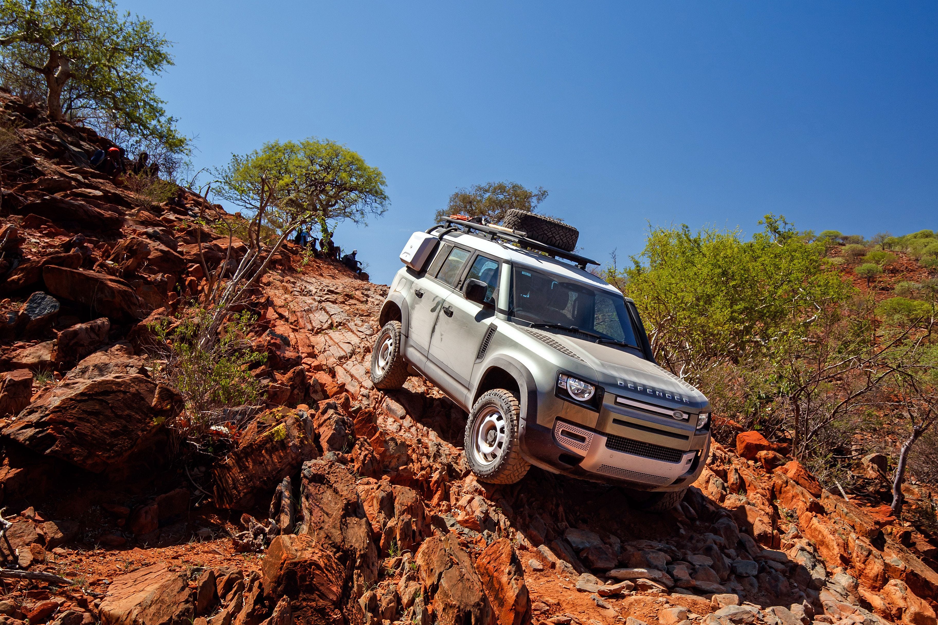 2025 Land Rover Defender Octa: Fierce Defender