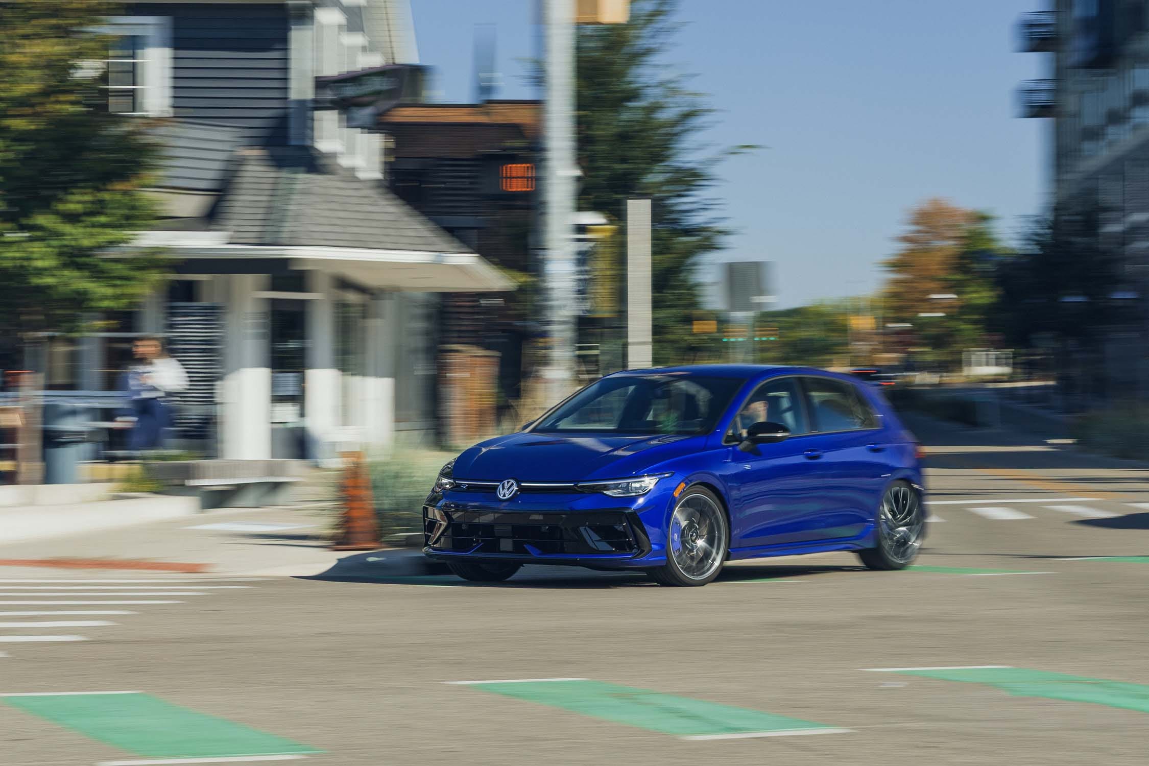 Golf R