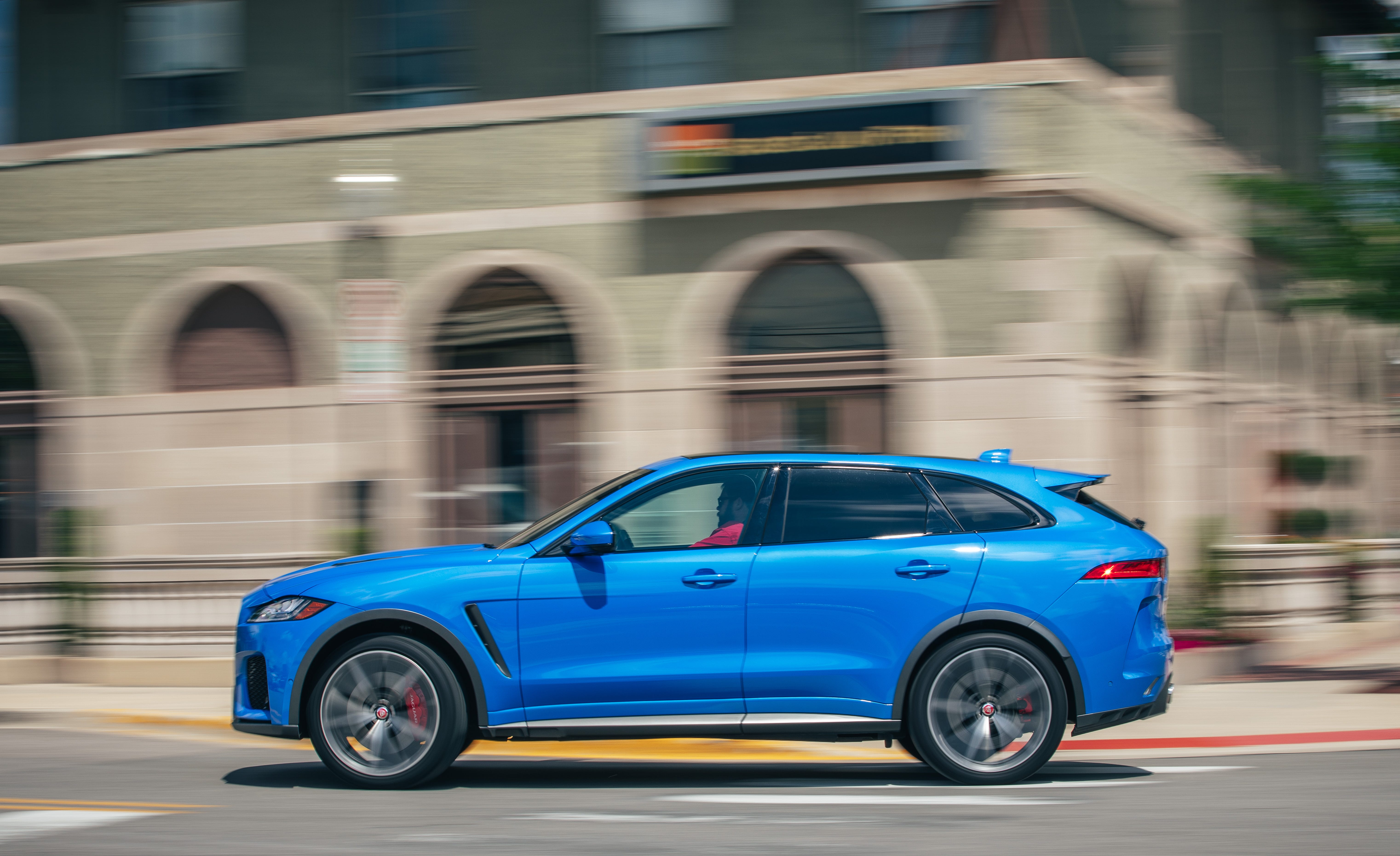F-Pace SVR
