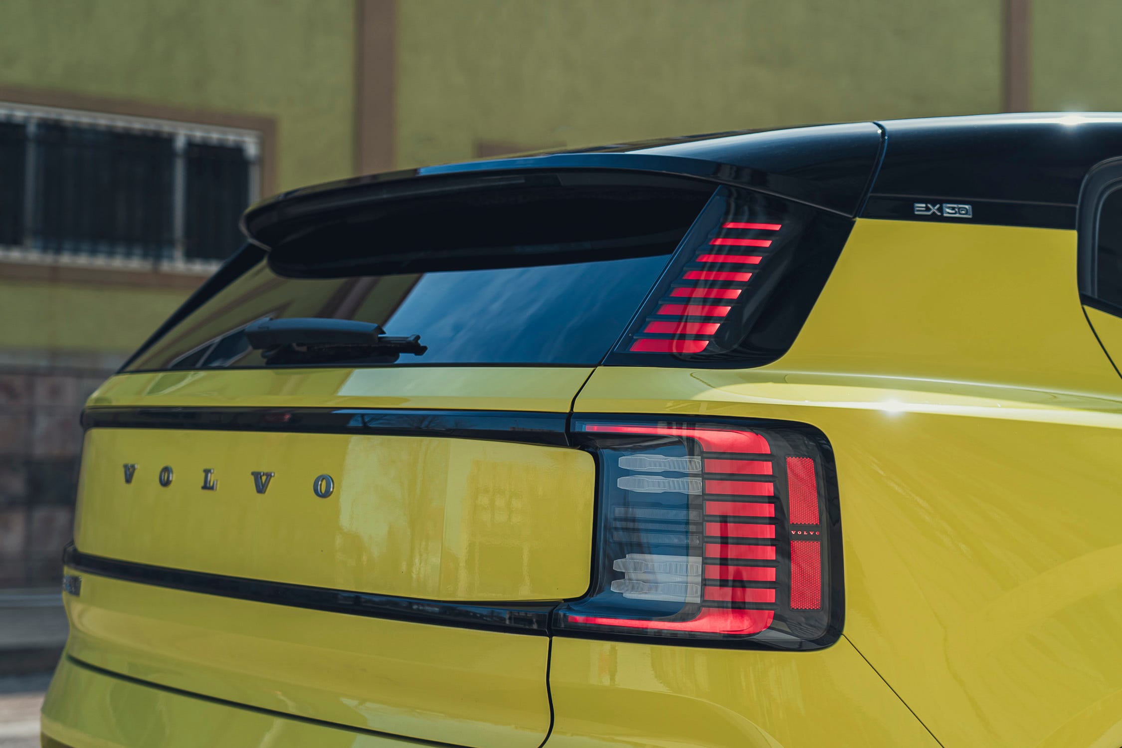 EX30
