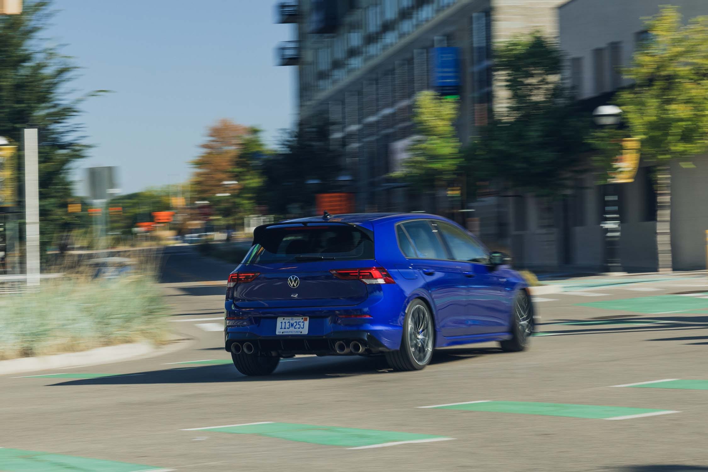 Golf R