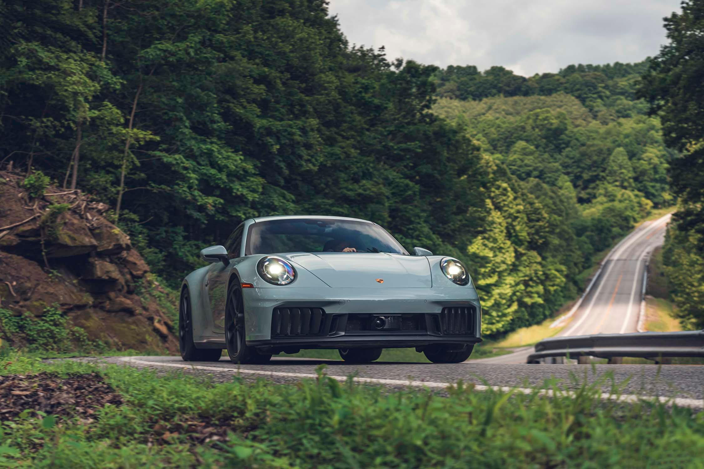 911