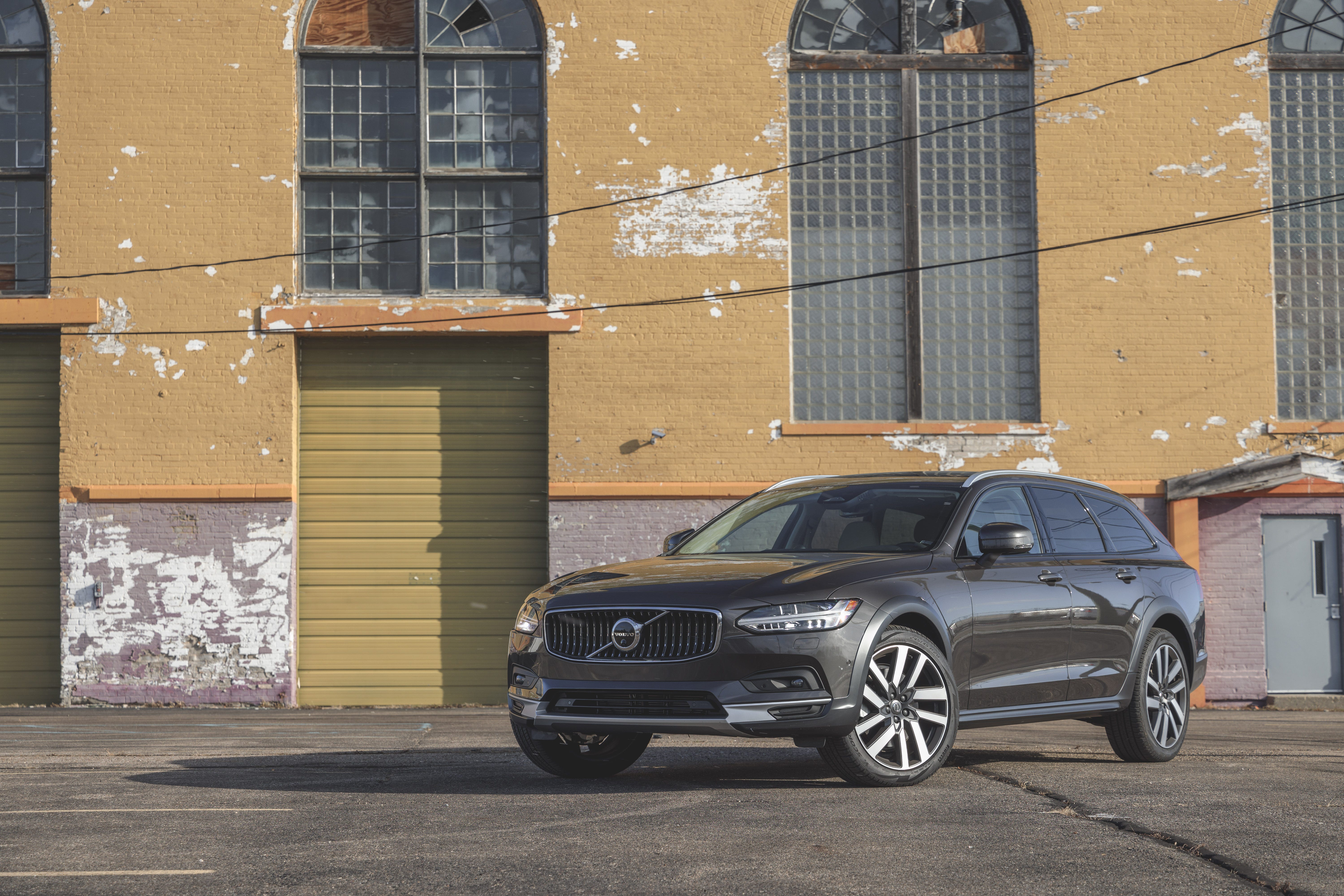 V90 Cross Country