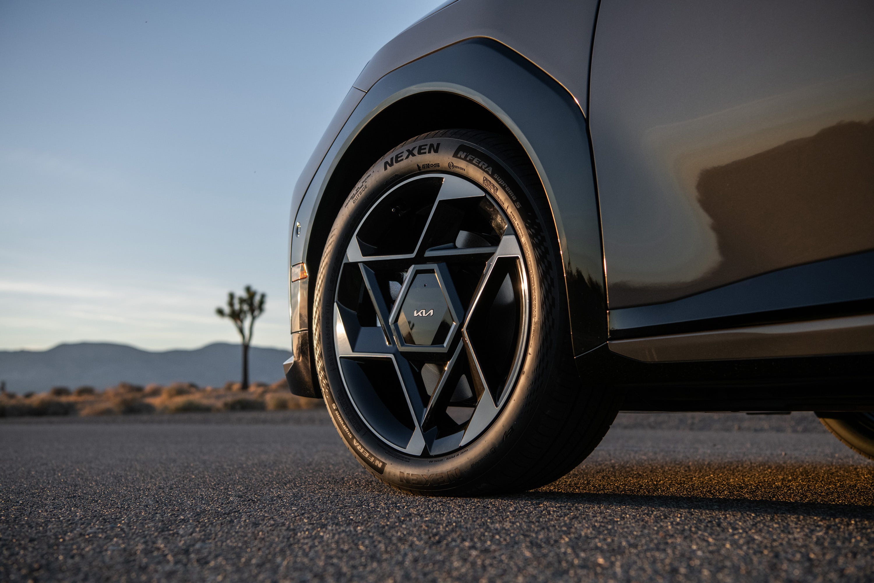 EV4