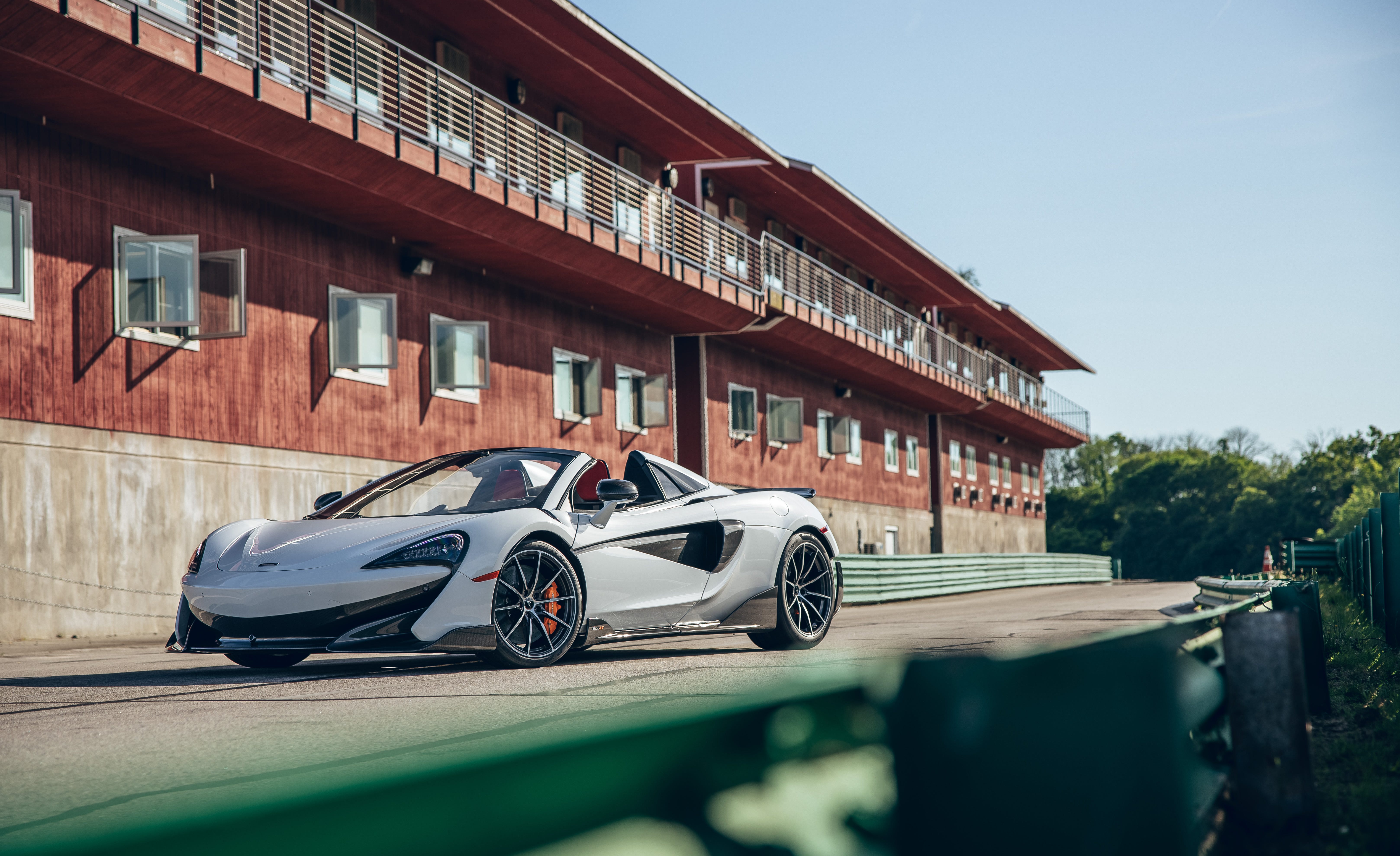 600LT