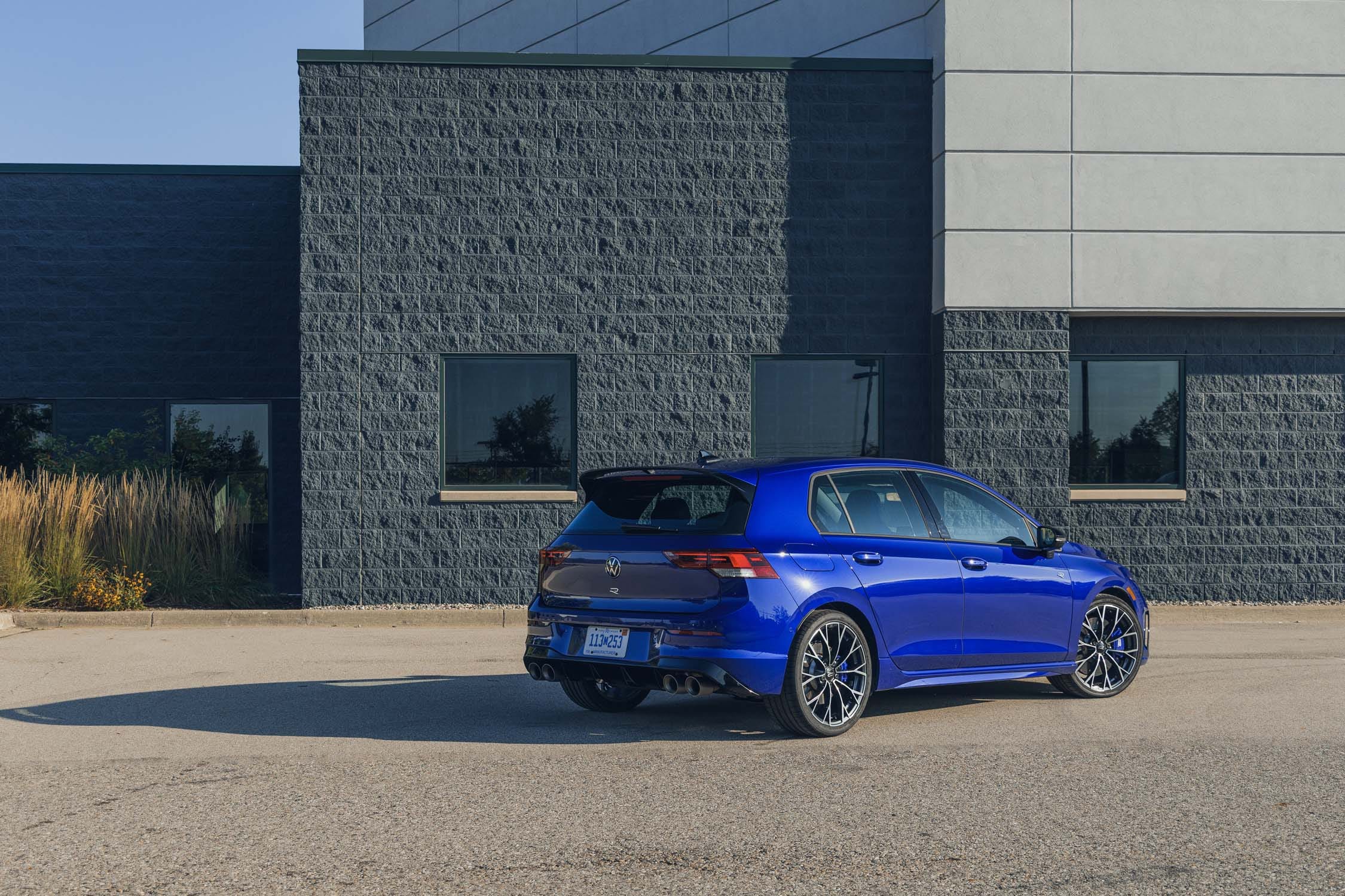 Golf R