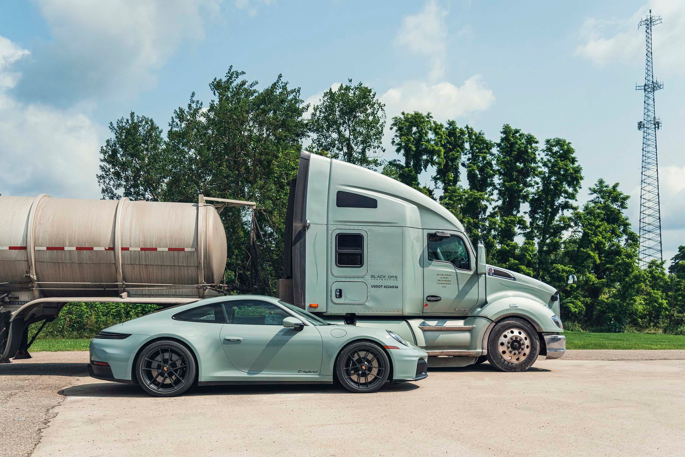 911
