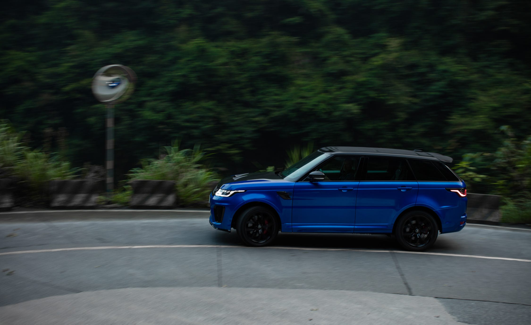 Range Rover Sport SV
