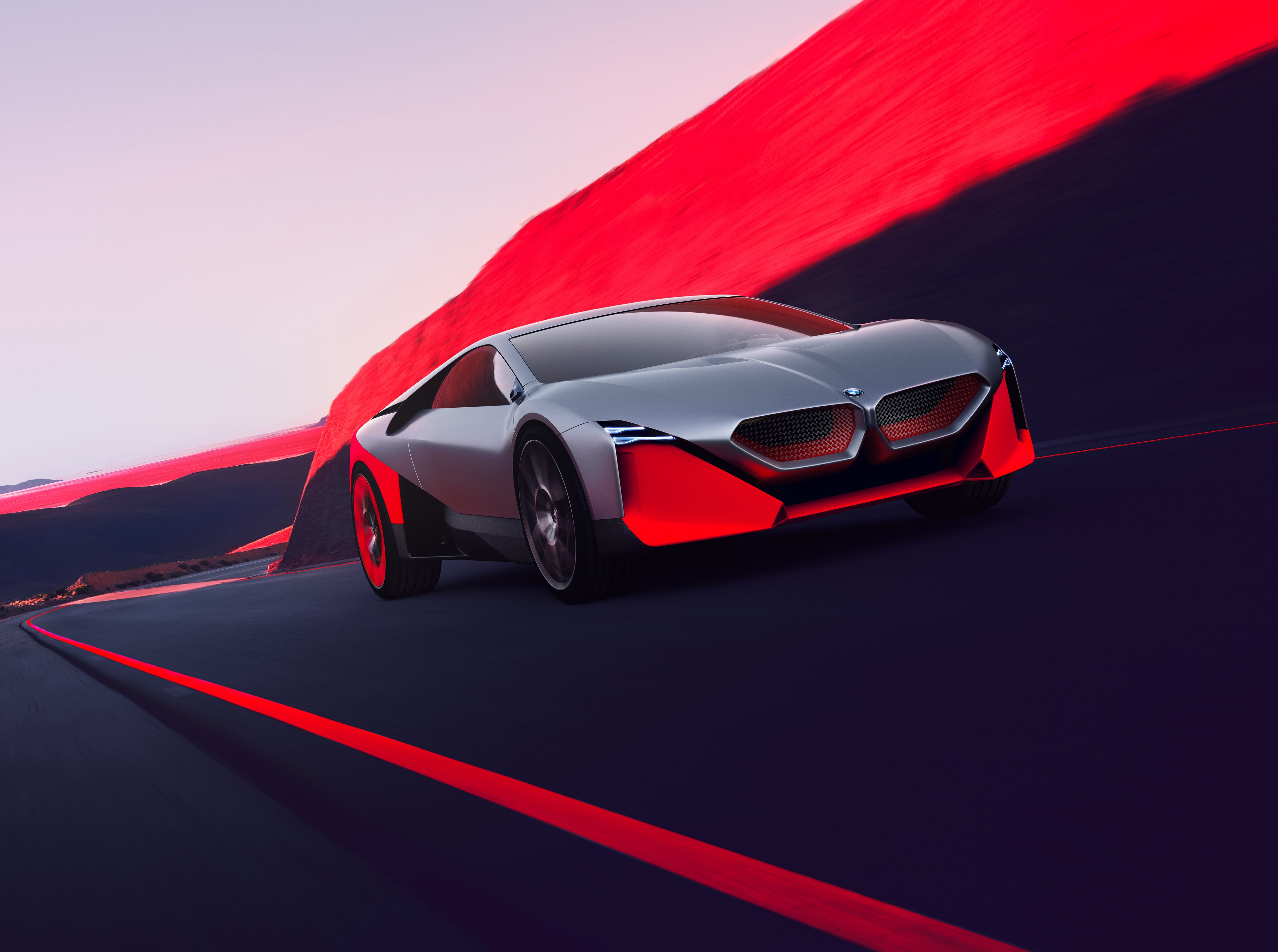 i8 M