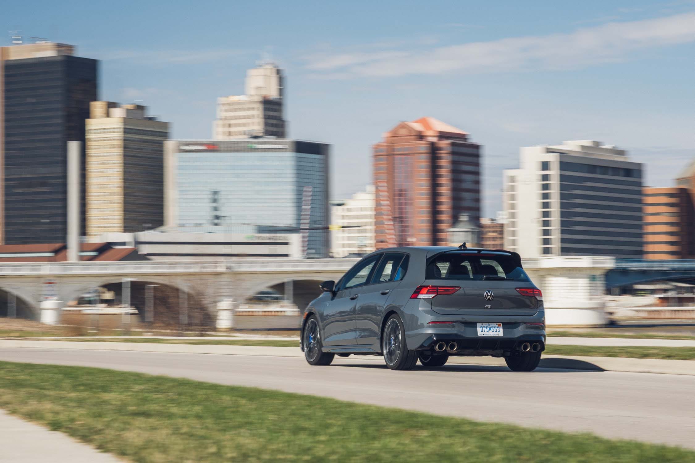 Golf R