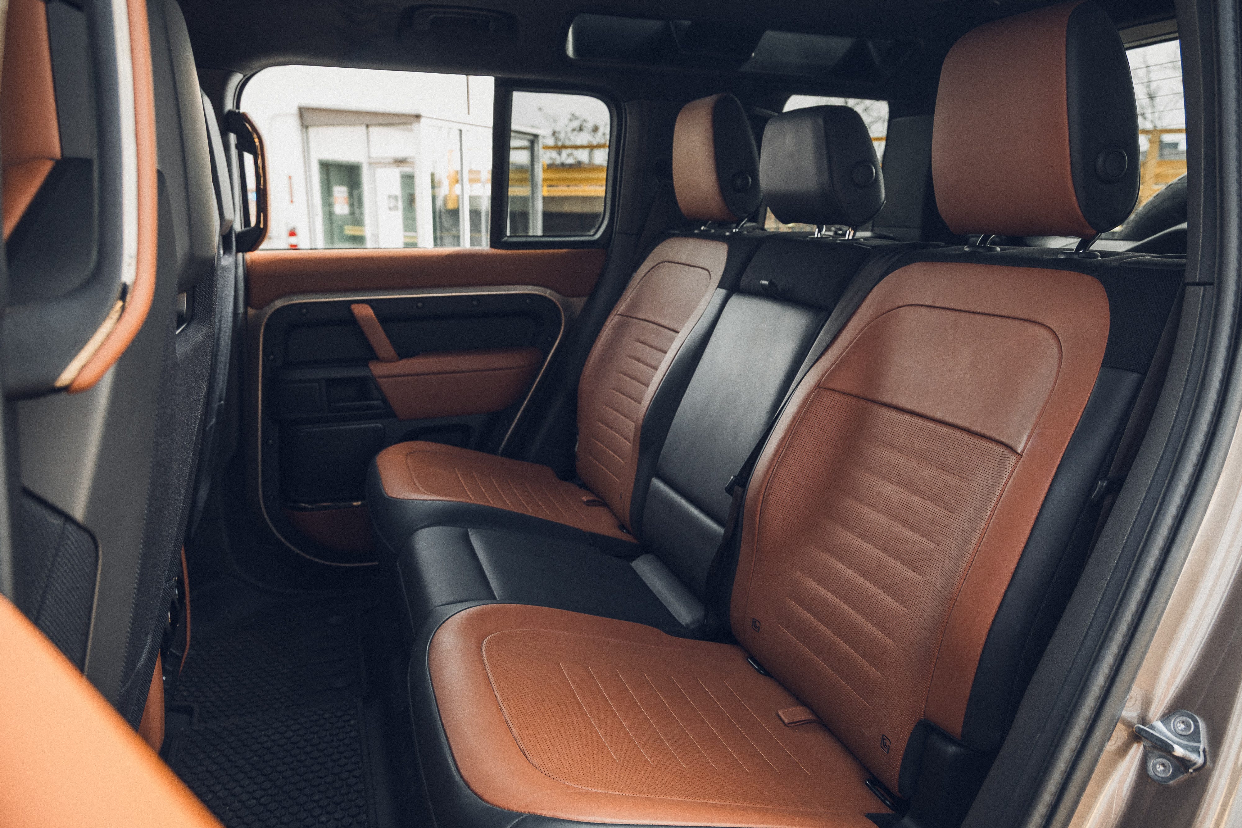 2025 Land Rover Defender Octa: Fierce Defender