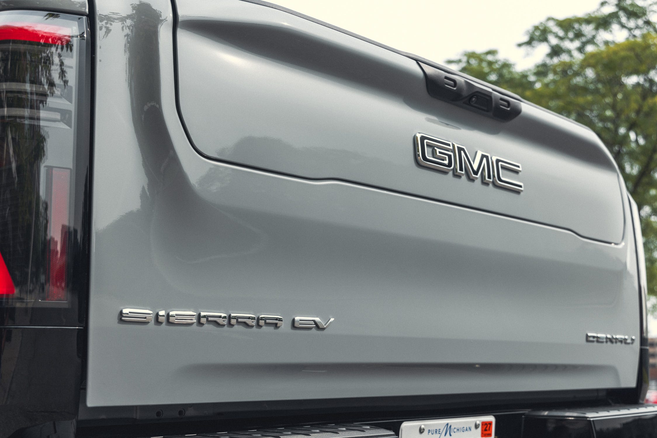 GMC Sierra EV
