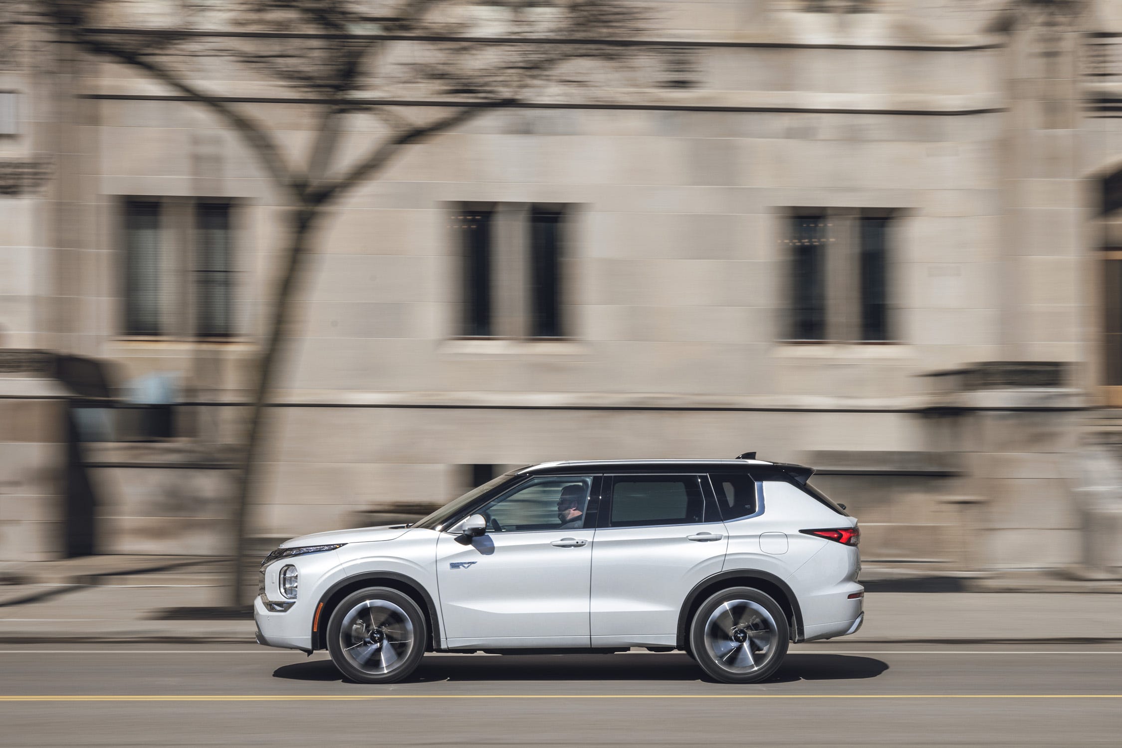 Outlander Hybrid