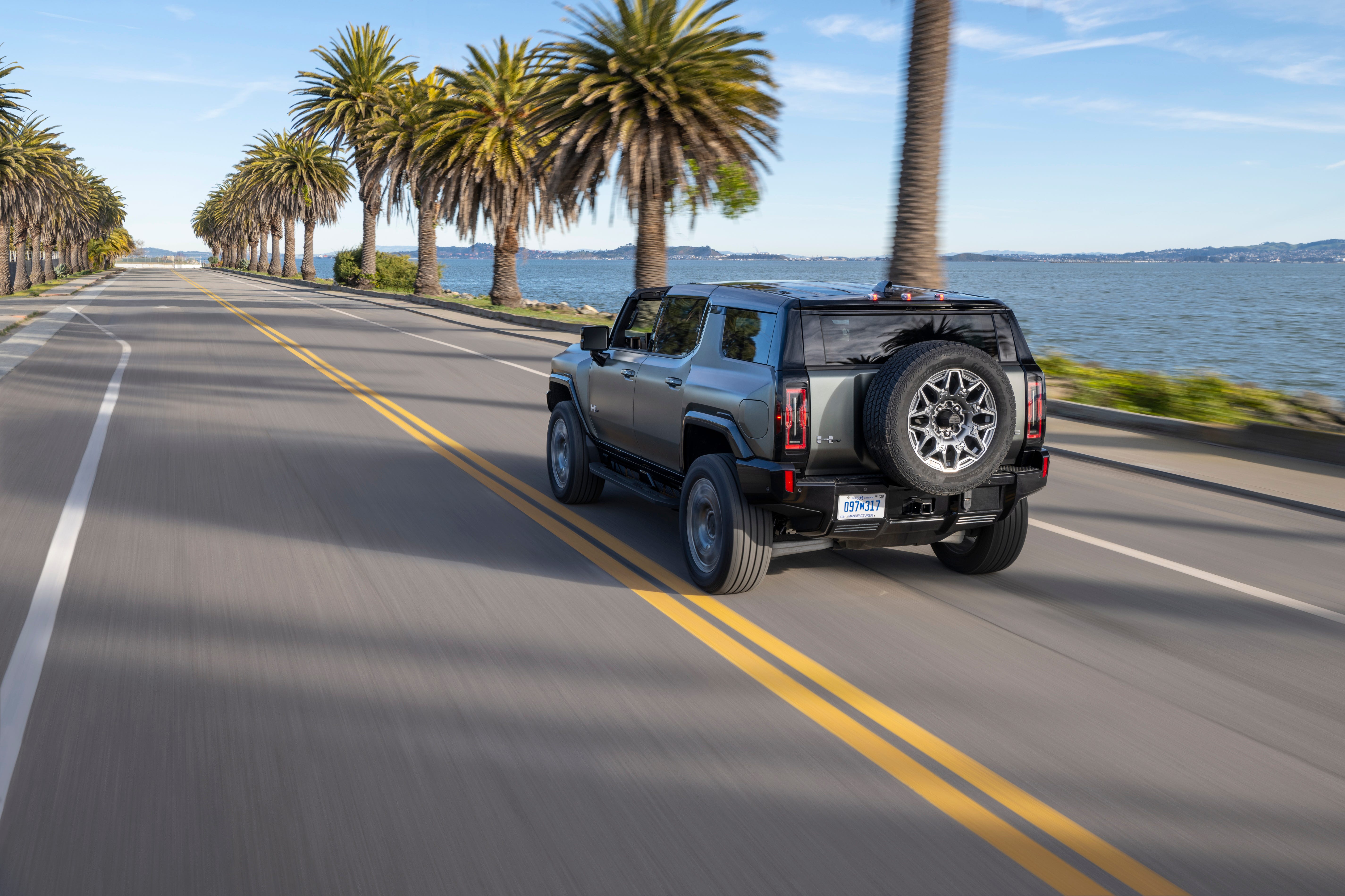 Hummer EV SUV
