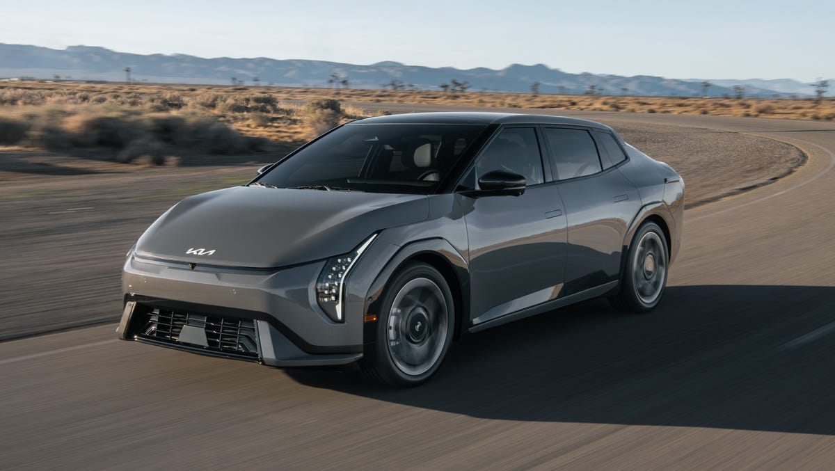 EV4