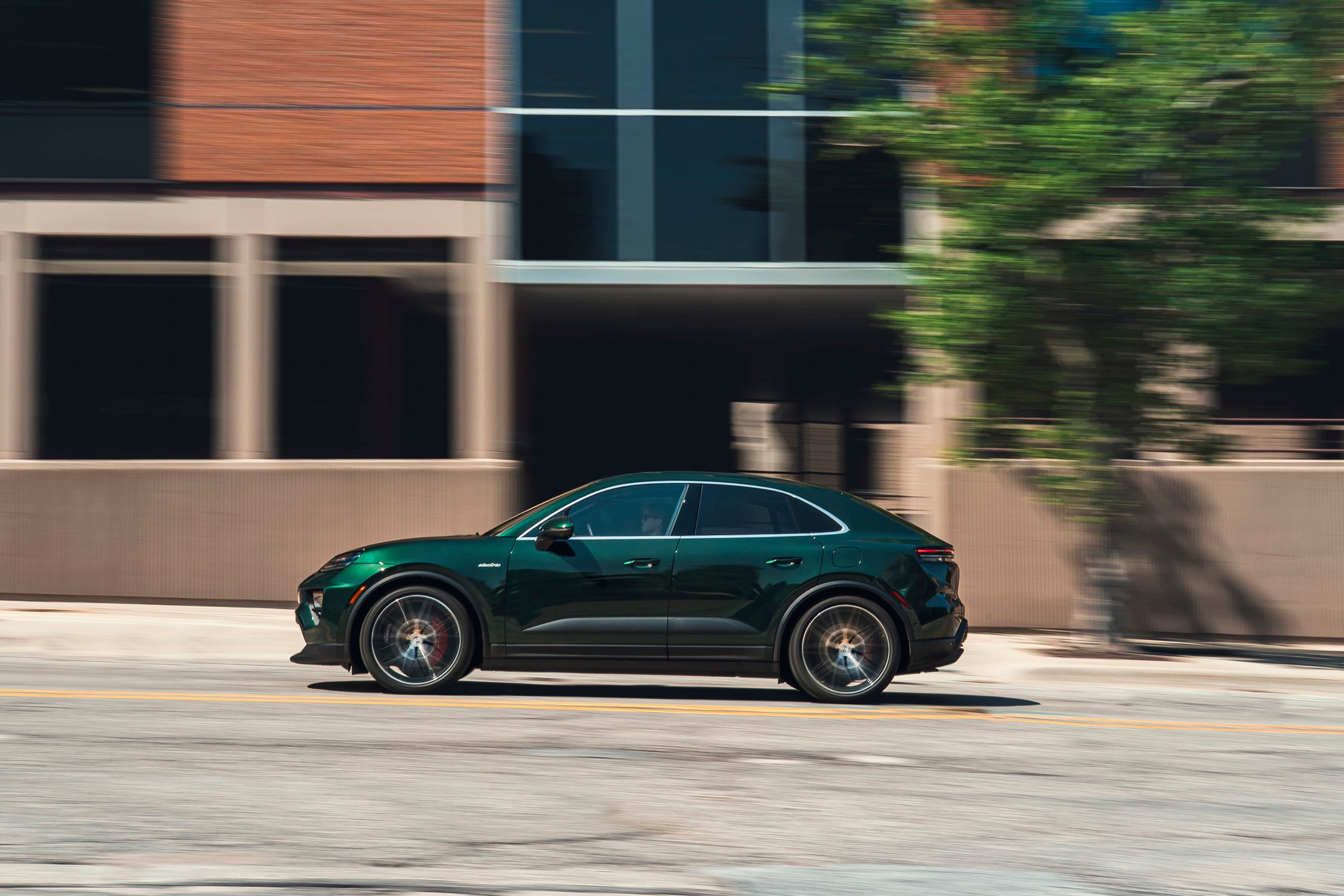Macan Electric
