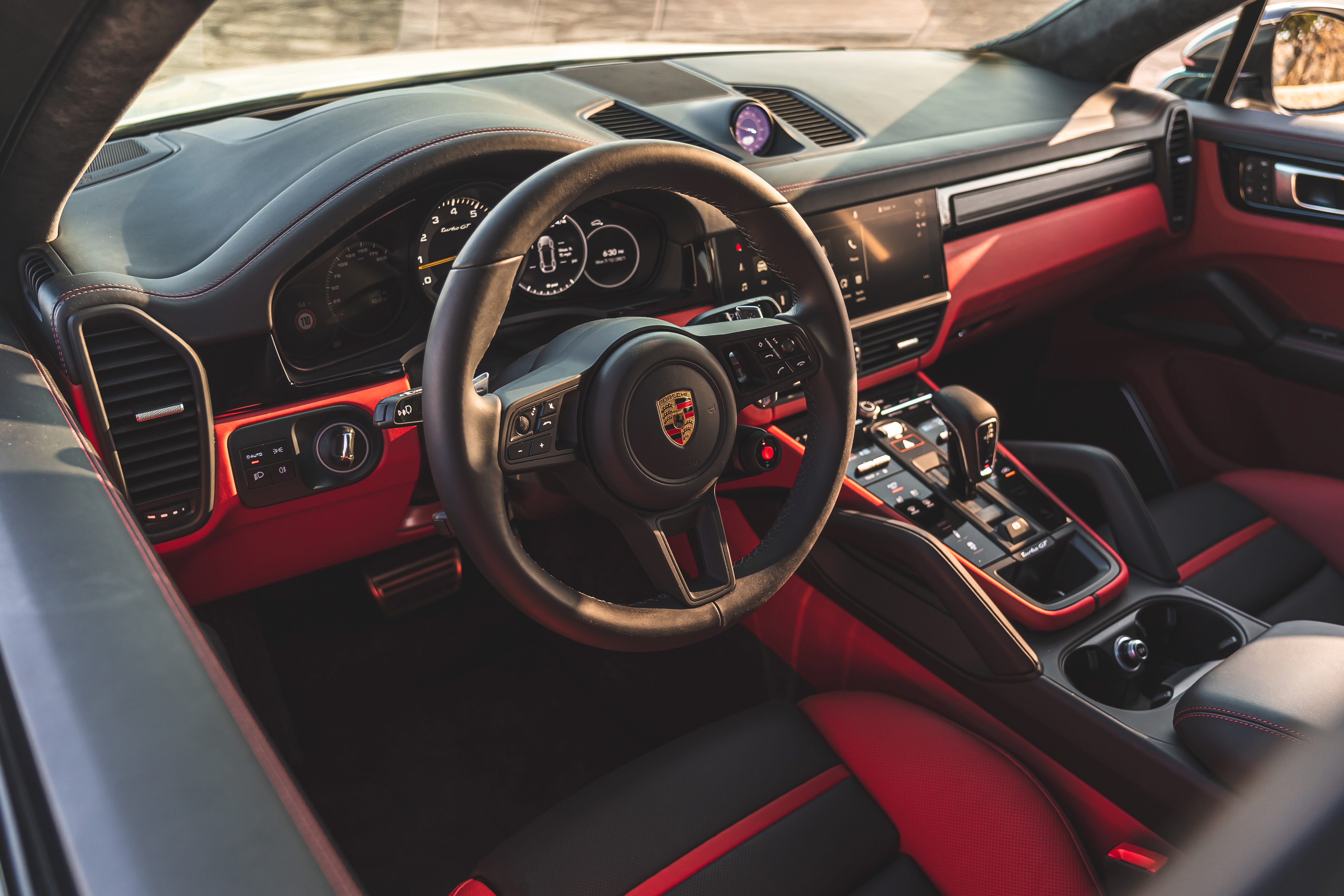 2026 Porsche Cayenne EV: Kinetic Tour de Force