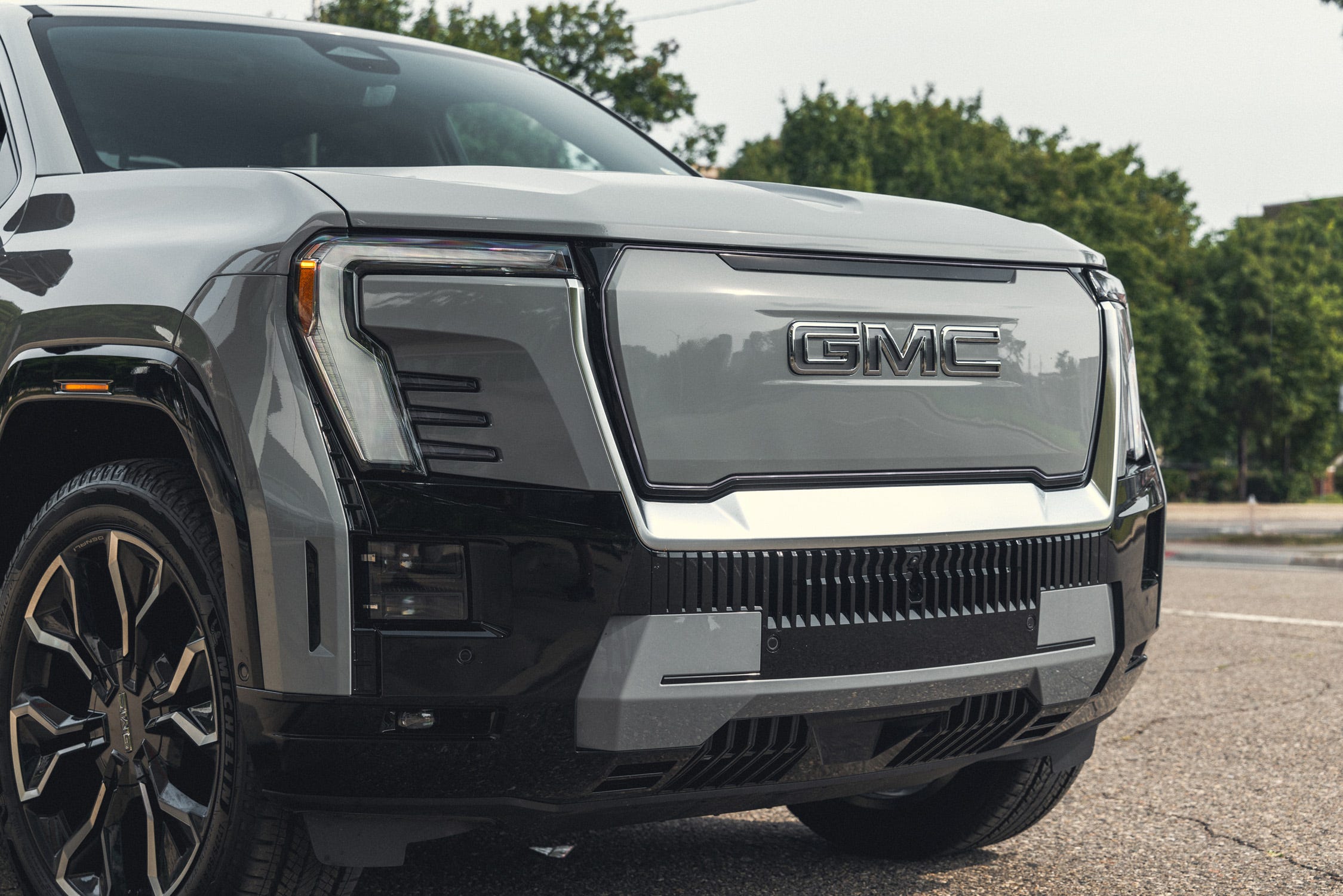 GMC Sierra EV