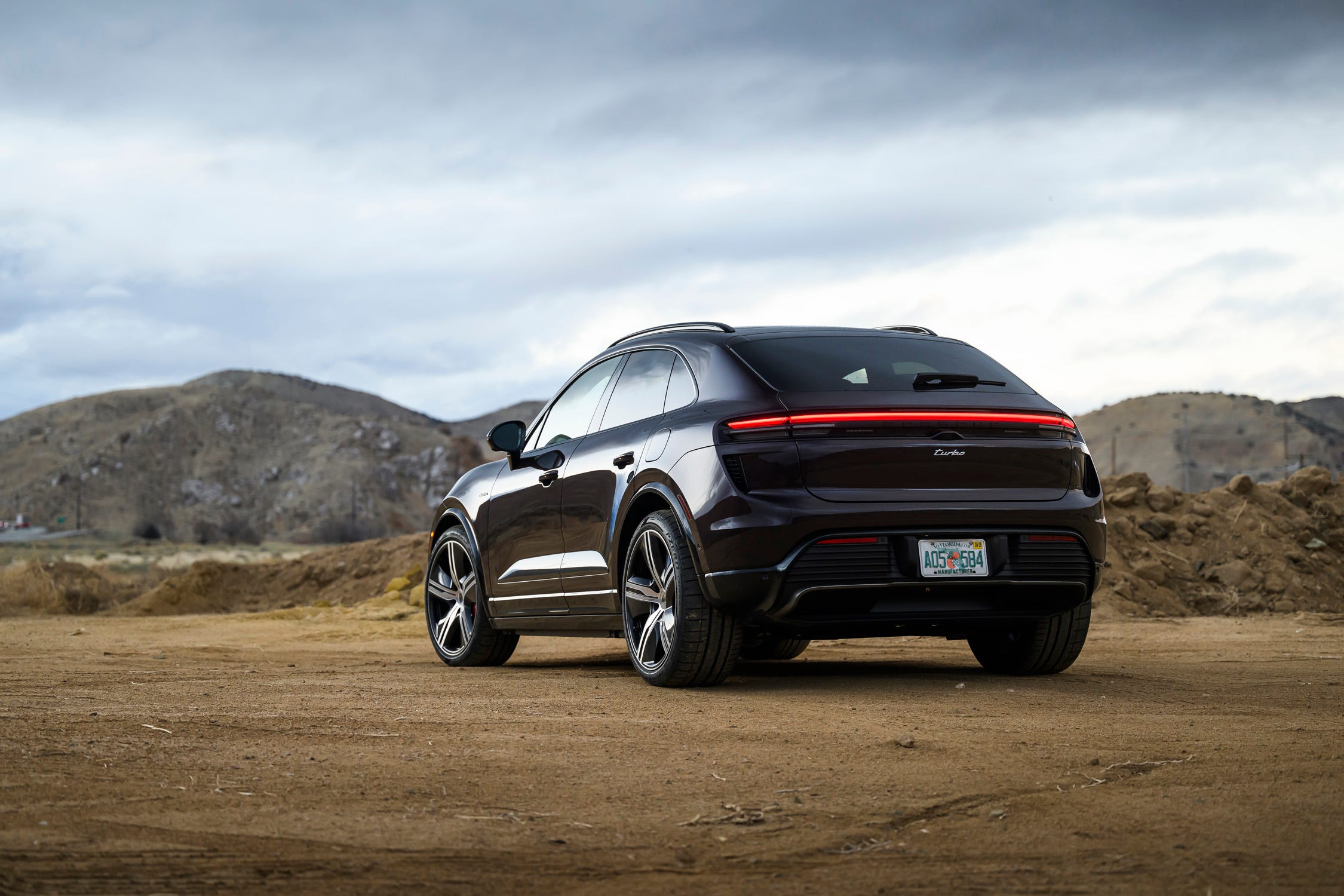 Macan Electric
