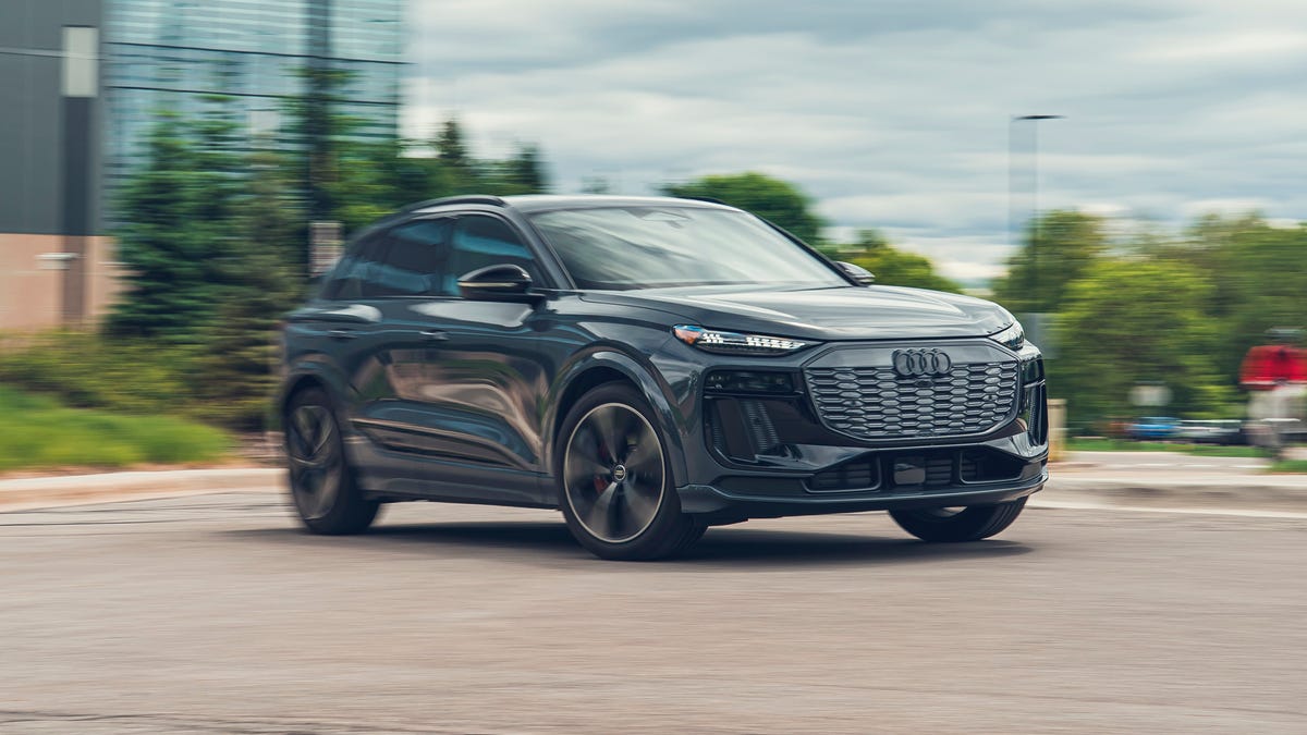 SQ6 e-tron photo