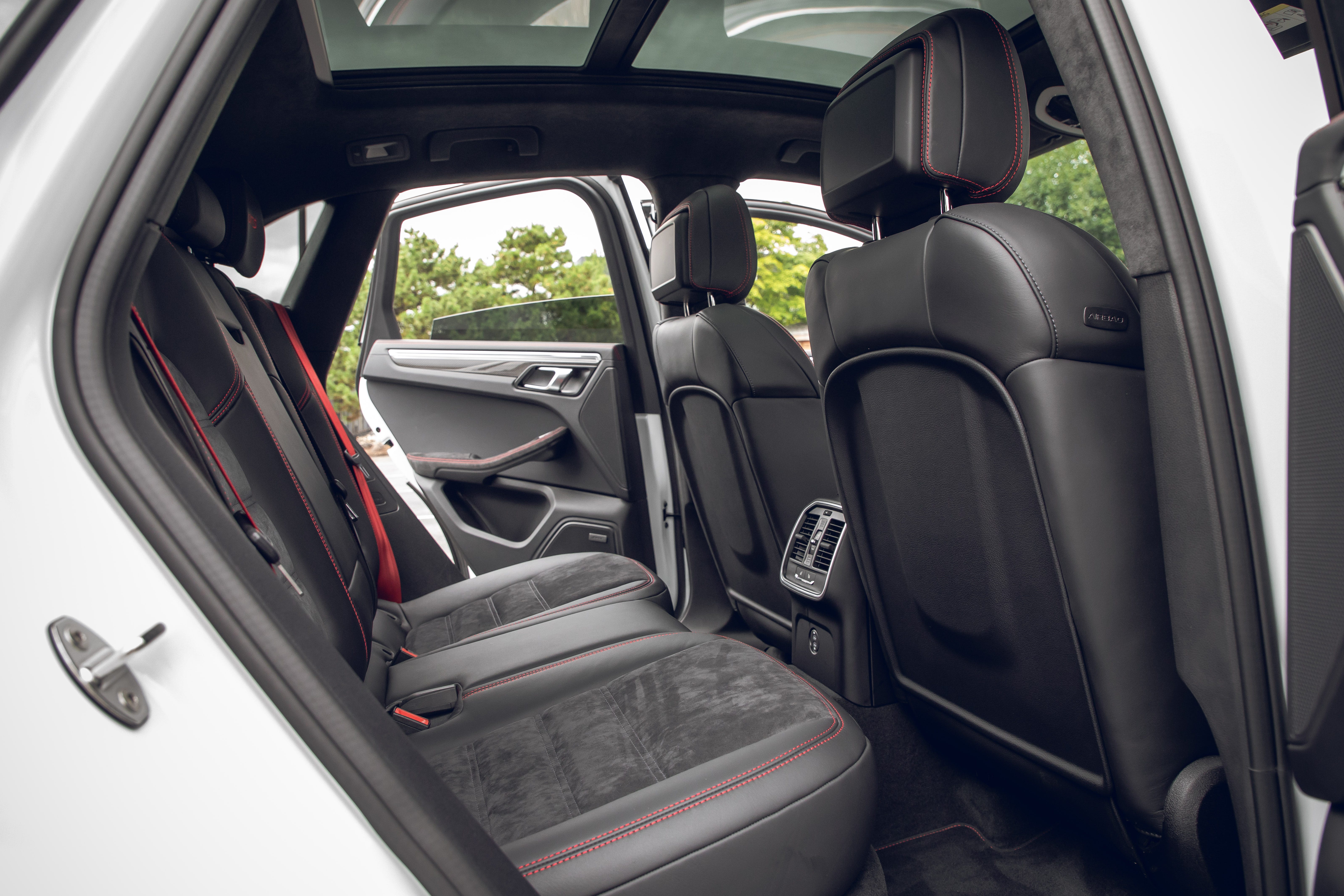 Macan GTS