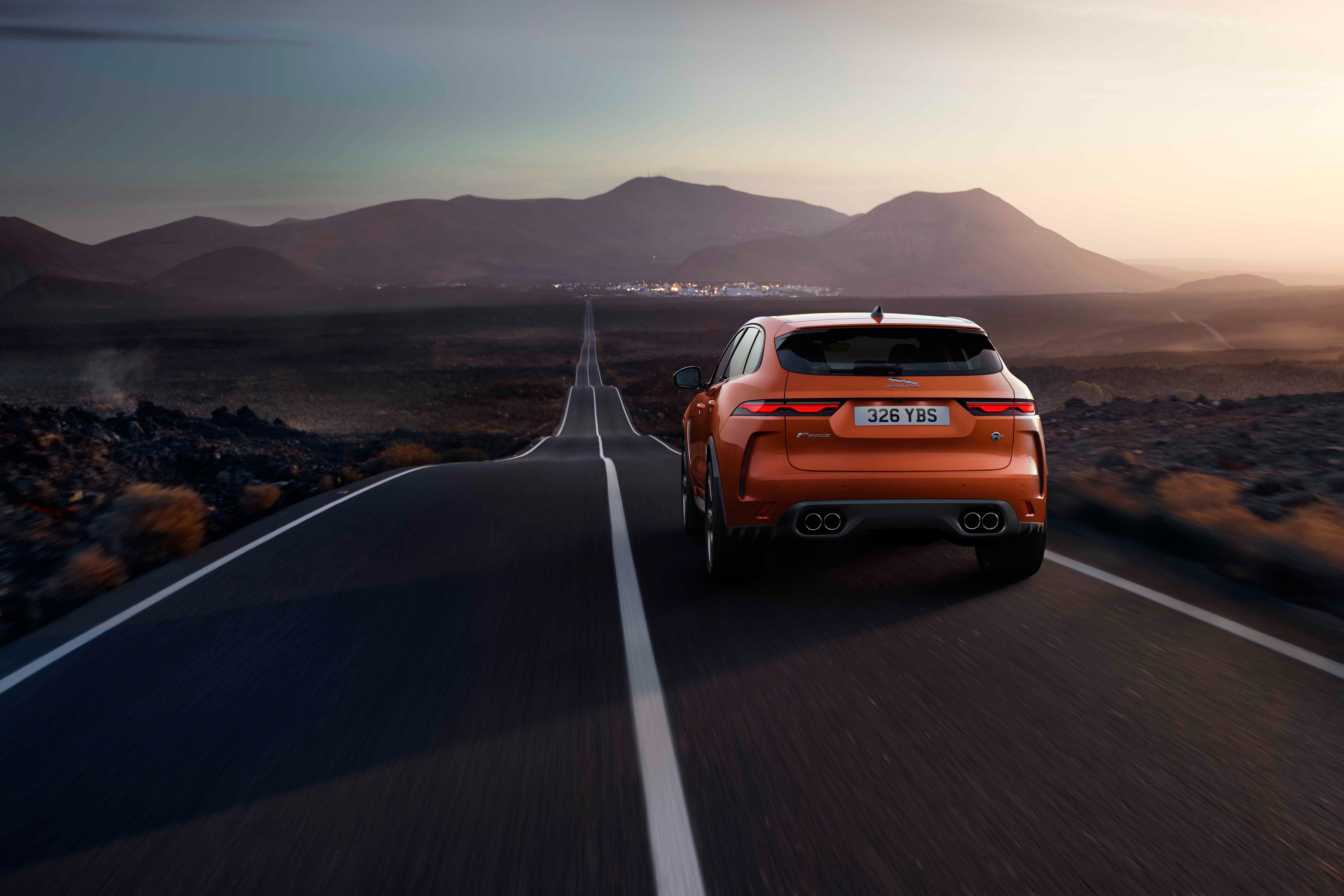F-Pace SVR