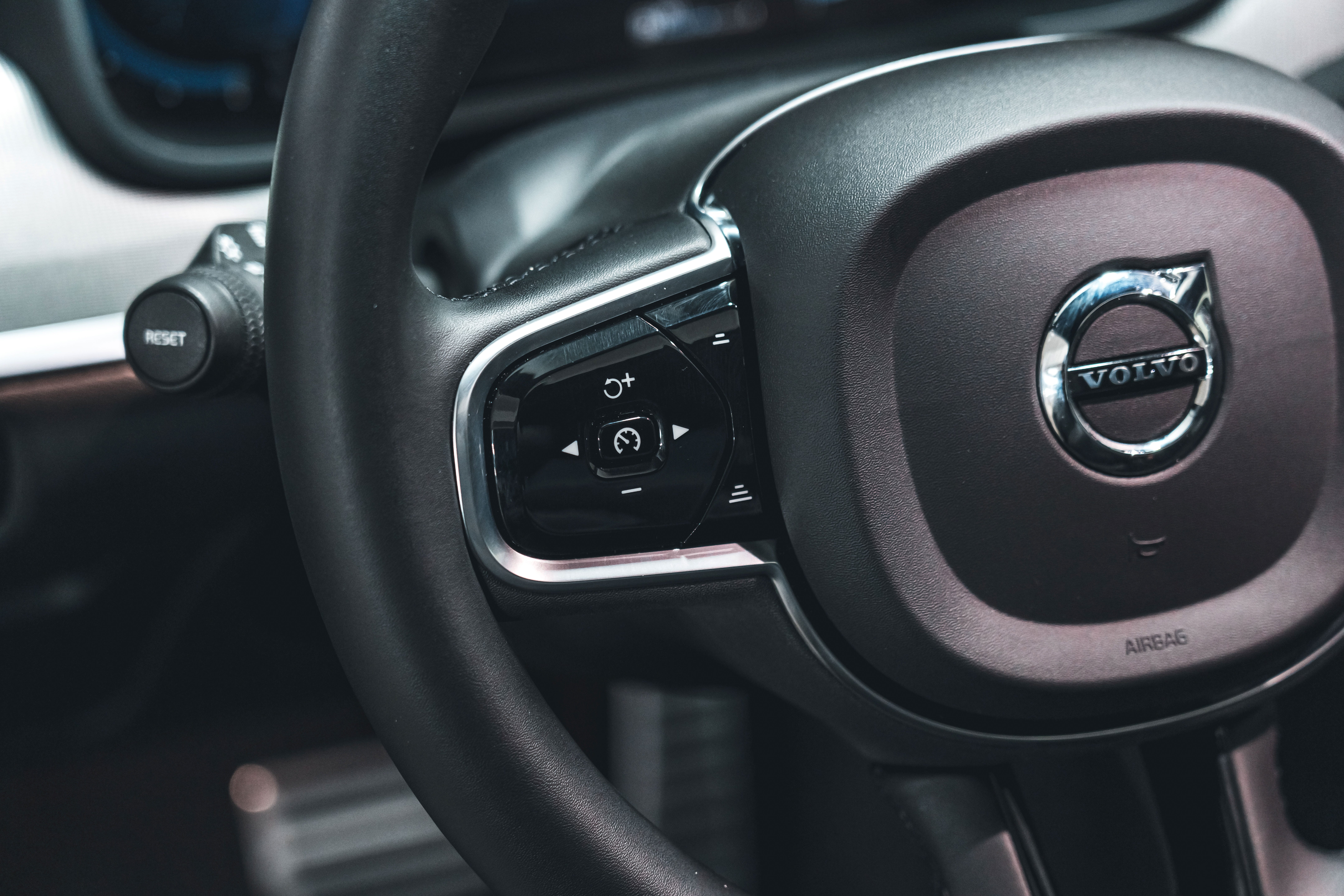 S90