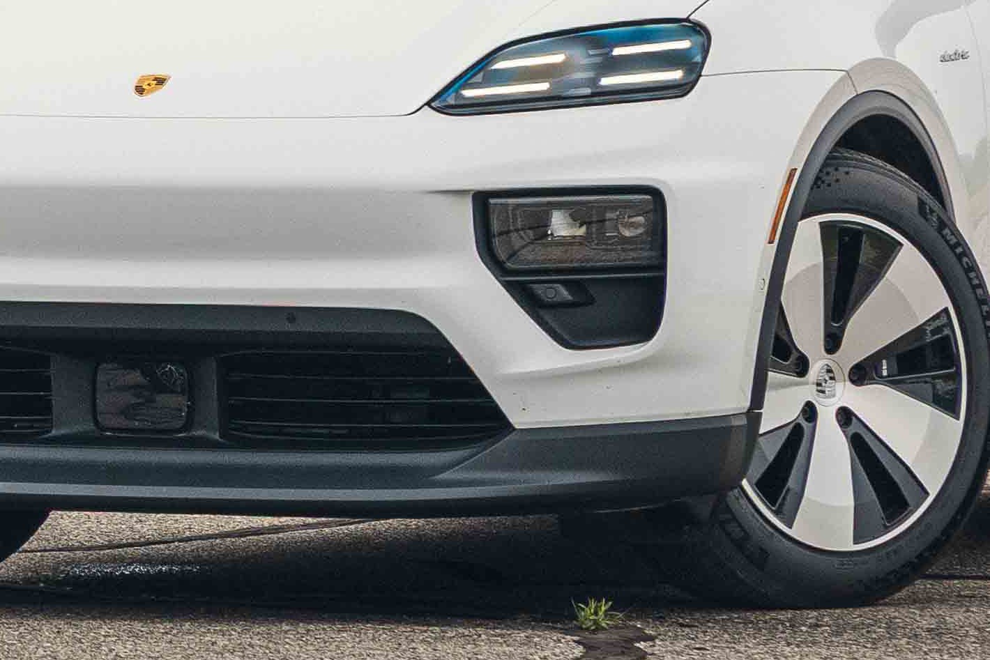Macan Electric
