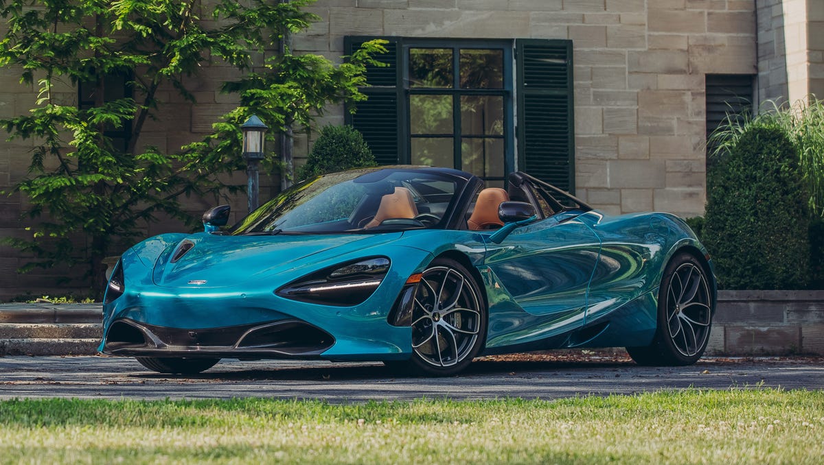 720S photo
