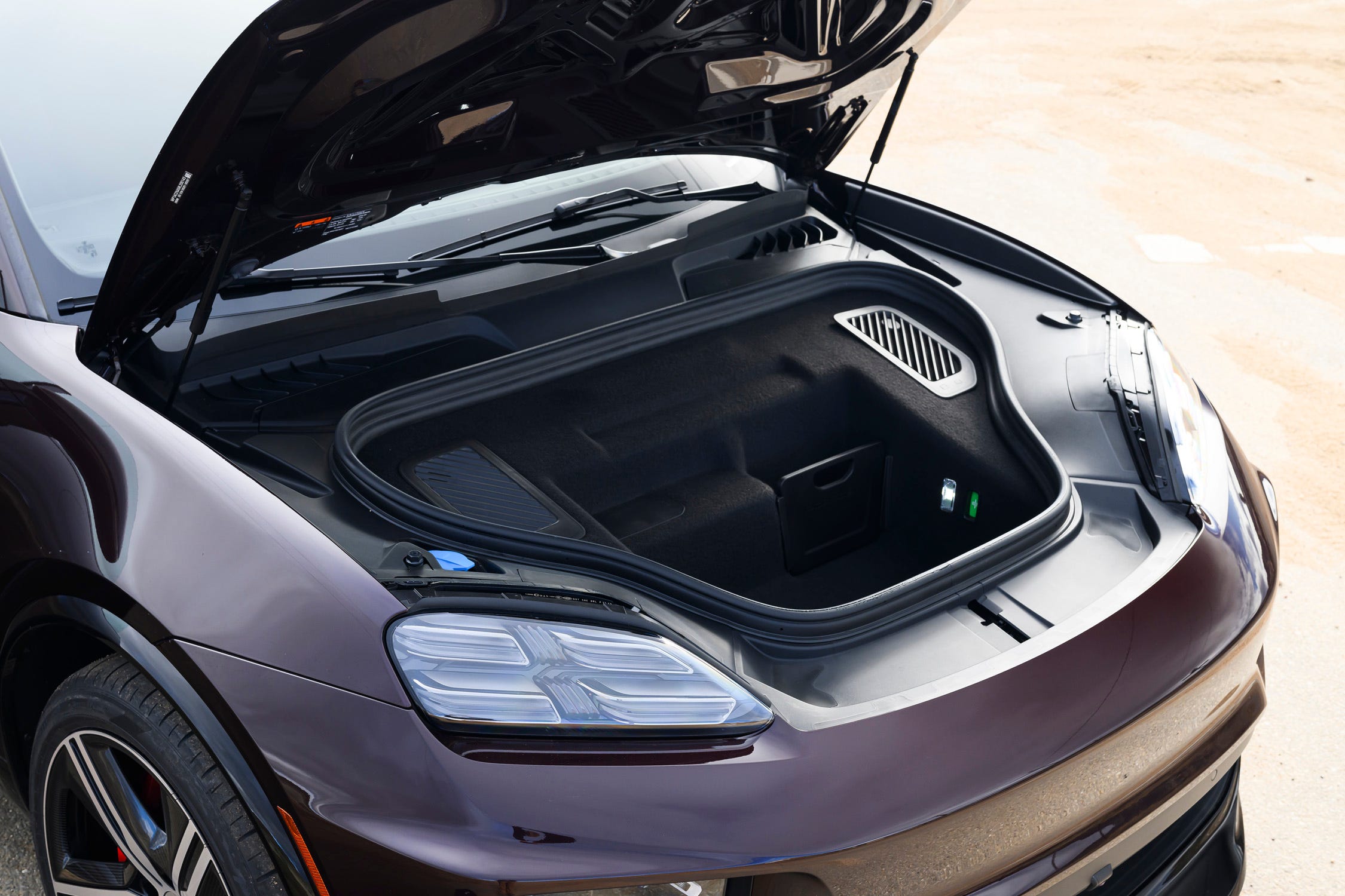 Macan Electric